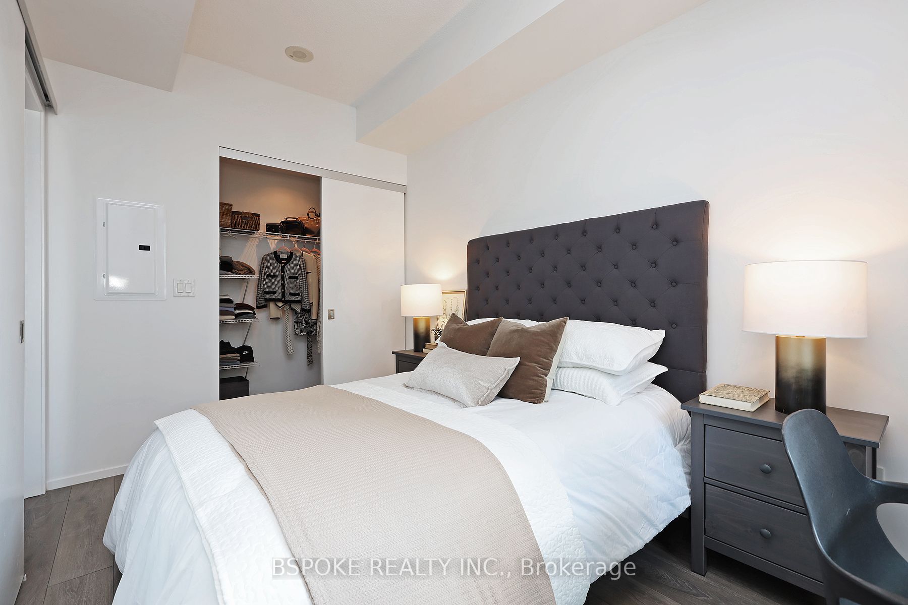 159 Dundas St E, #1703