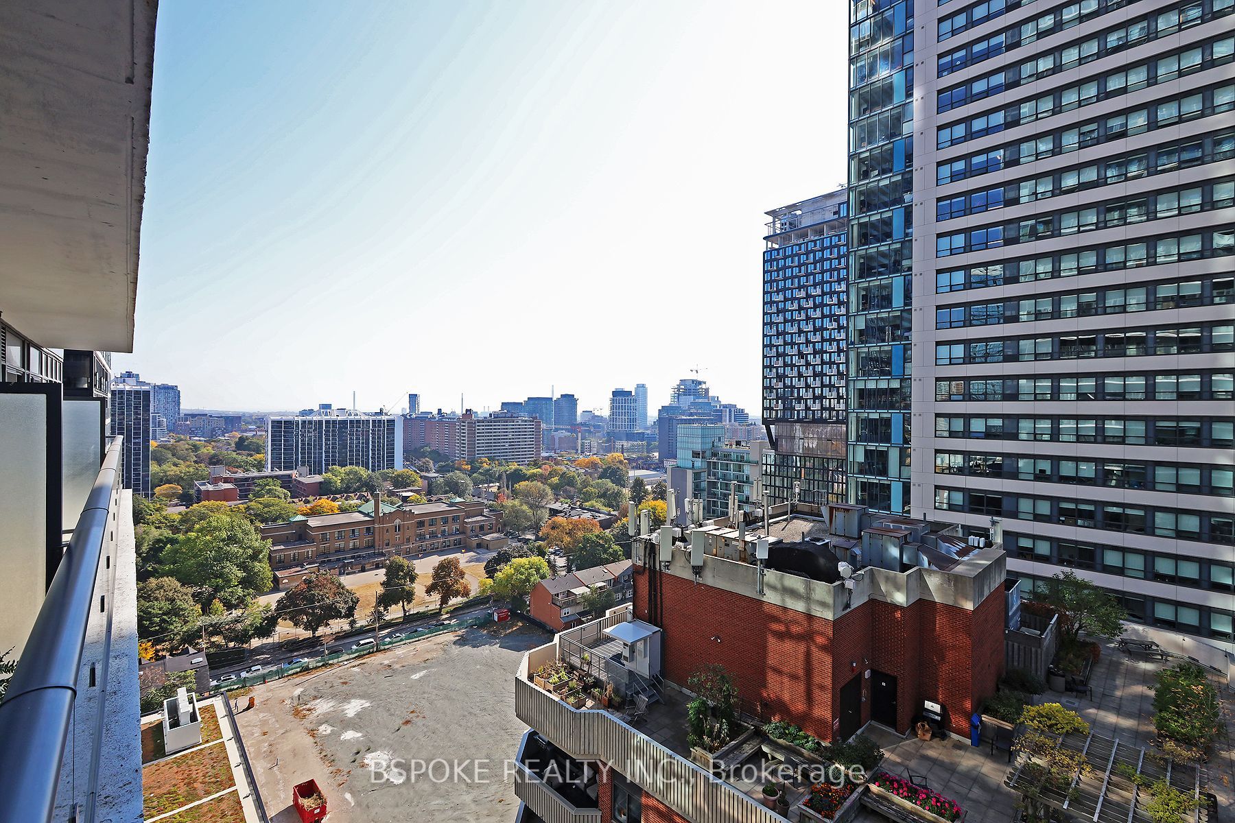 159 Dundas St E, #1703
