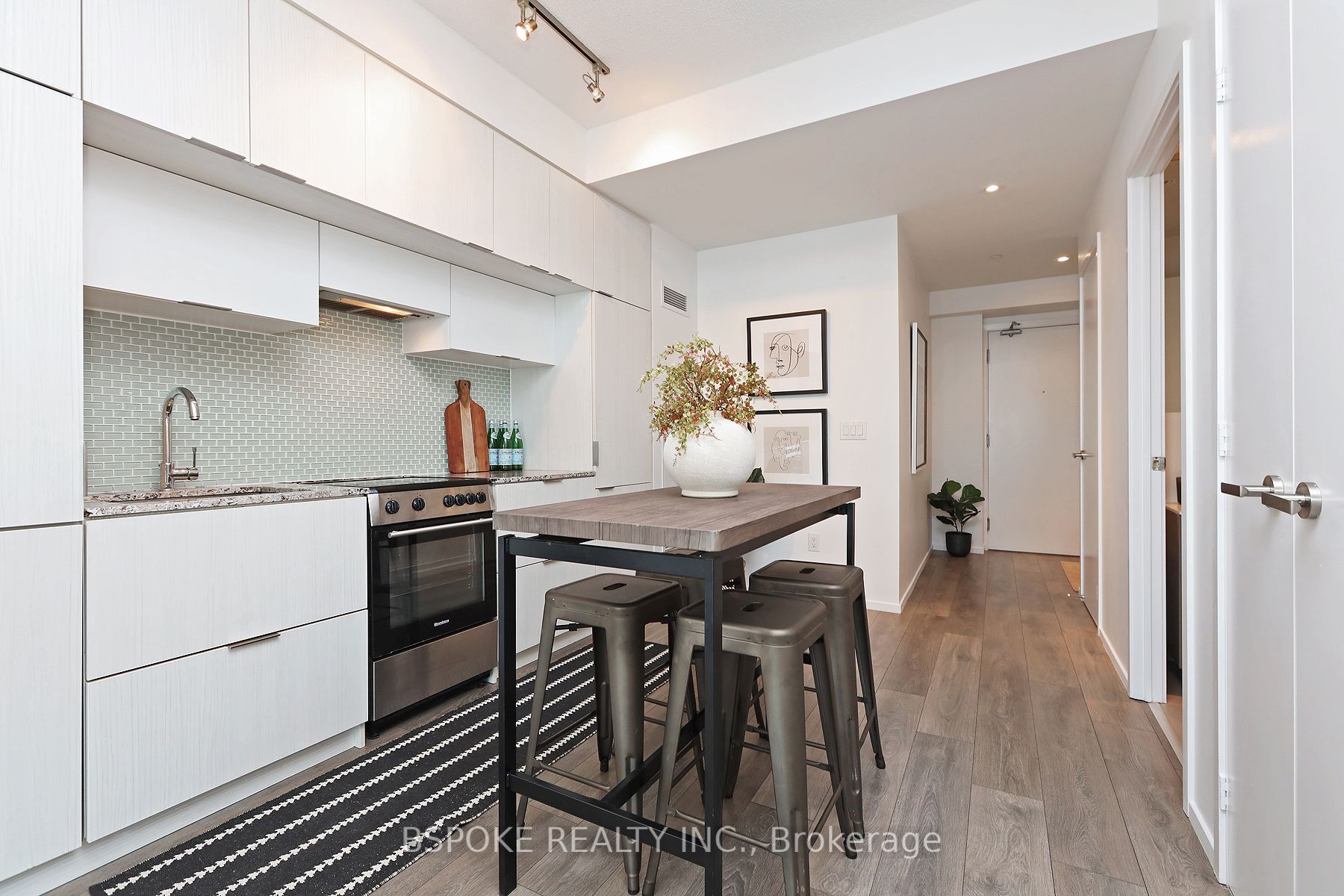 159 Dundas St E, #1703