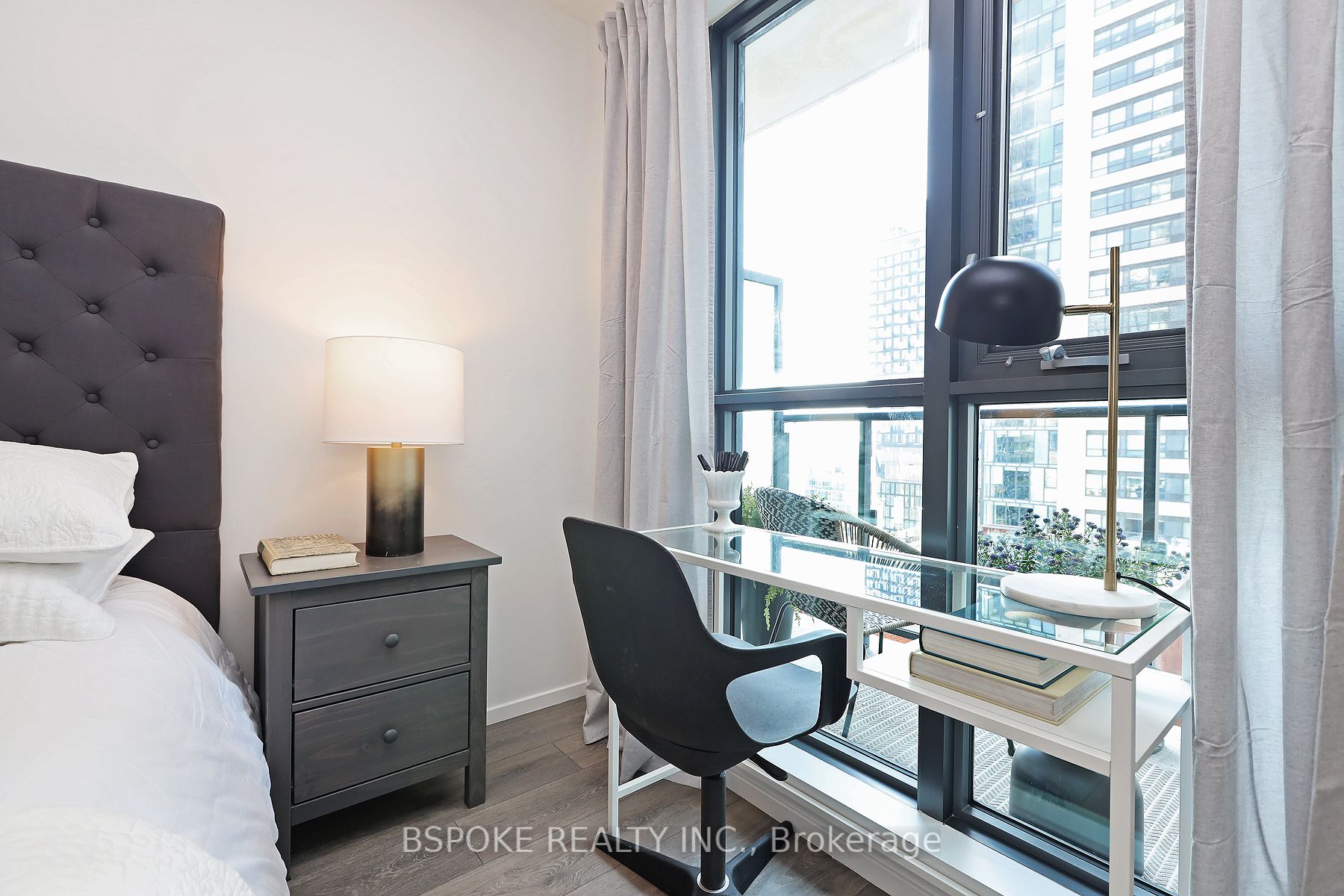 159 Dundas St E, #1703