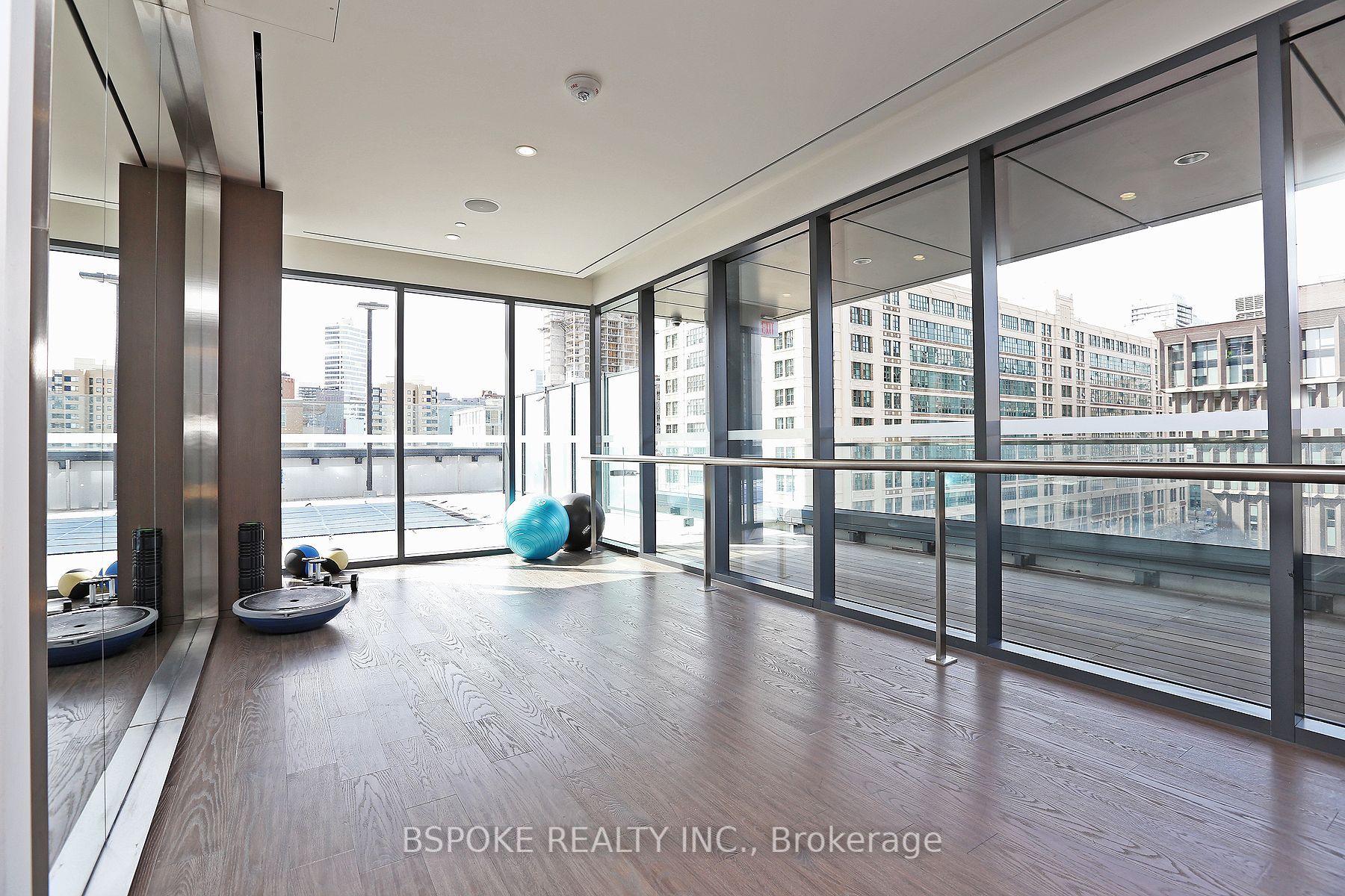 159 Dundas St E, #1703