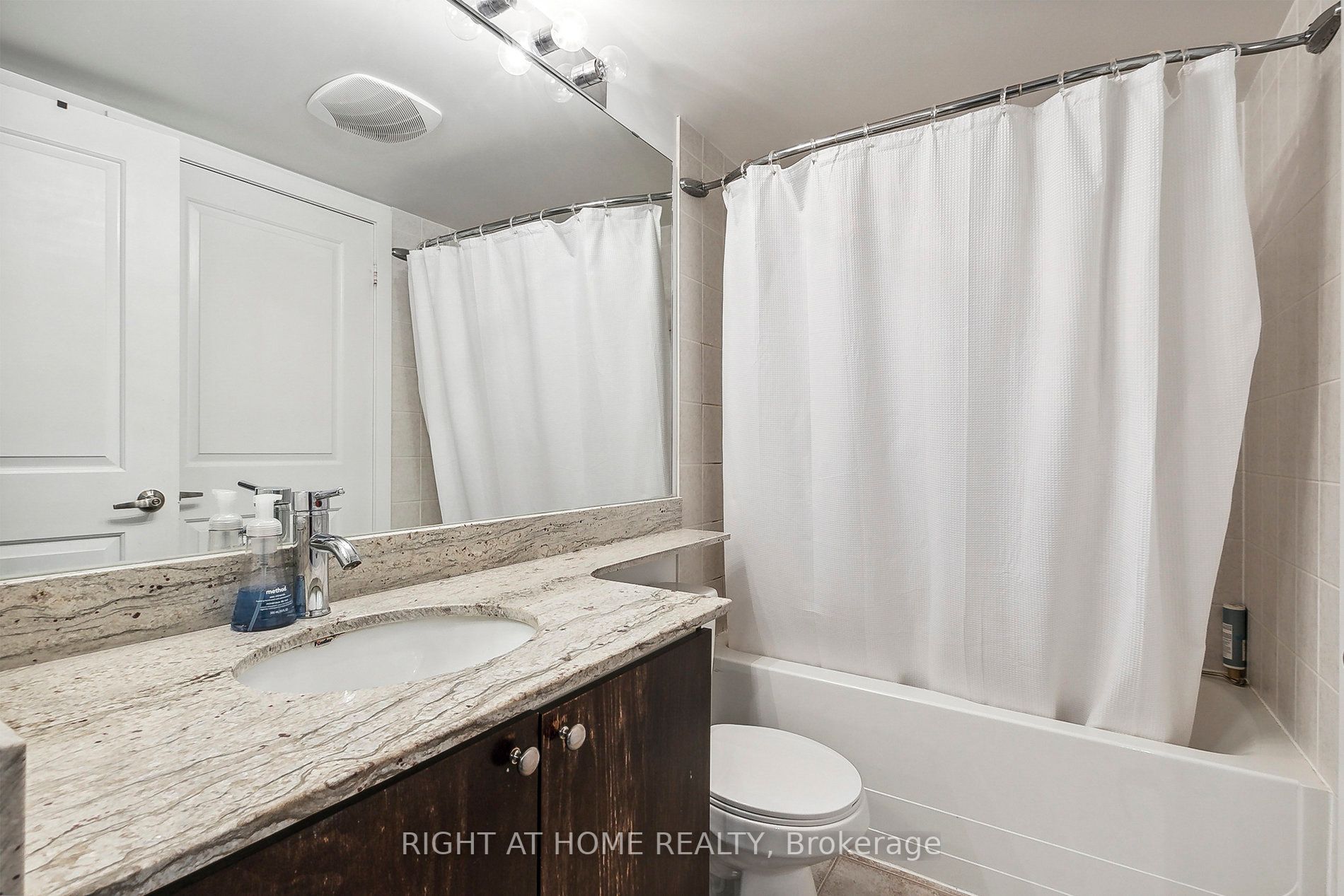 50 Lynn Williams St, #1506