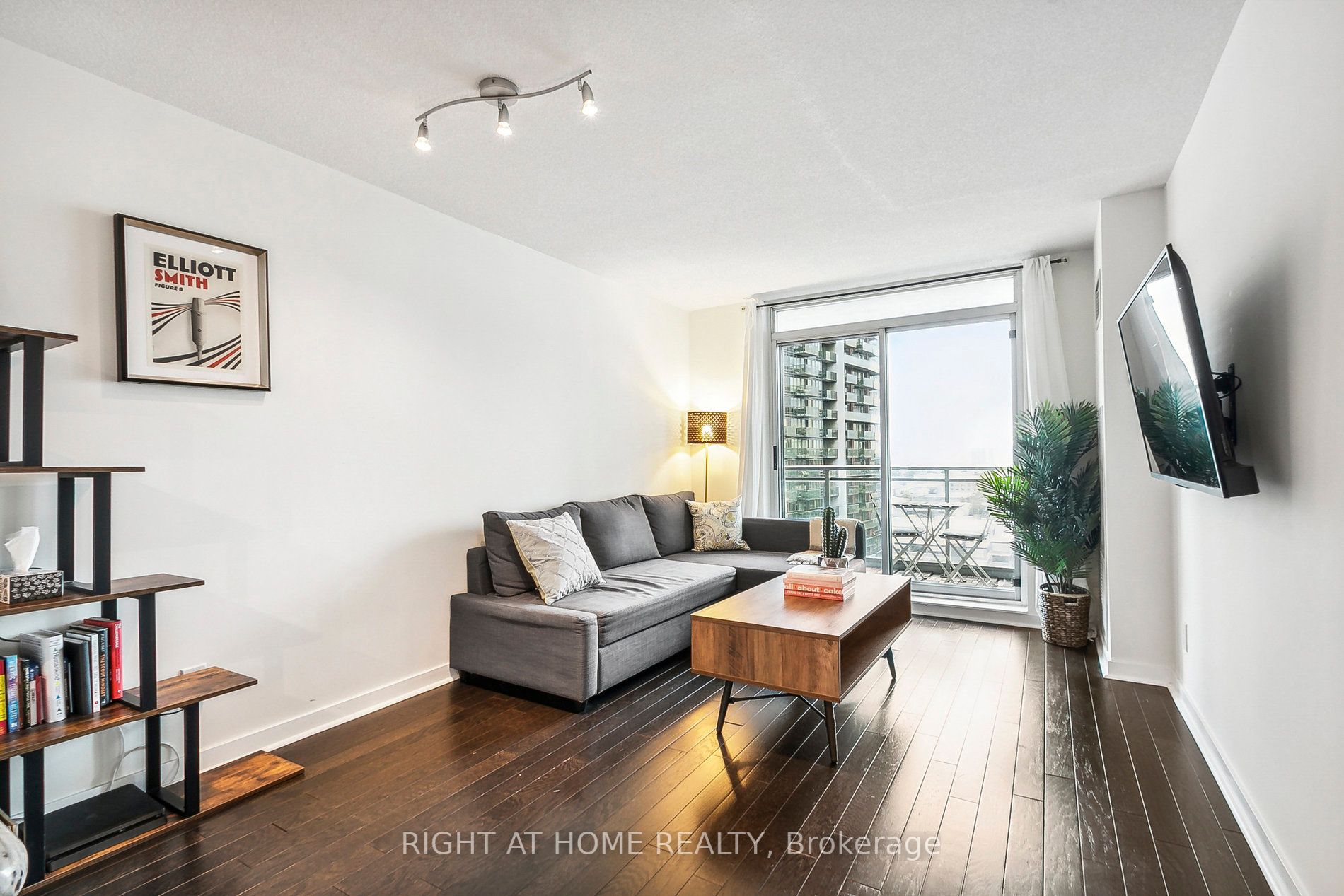 50 Lynn Williams St, #1506