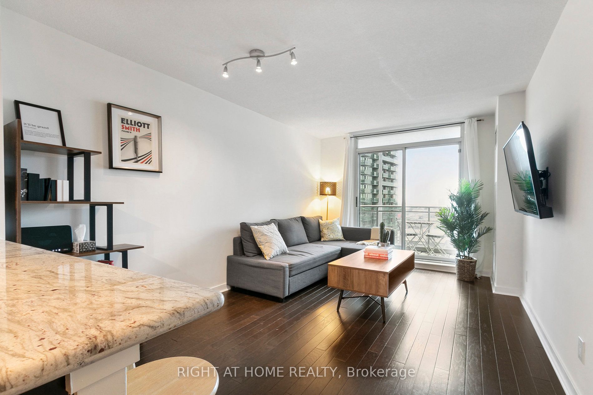 50 Lynn Williams St, #1506