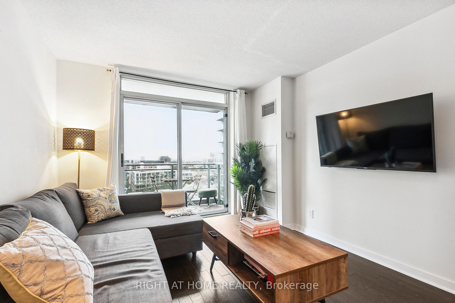 50 Lynn Williams St, #1506