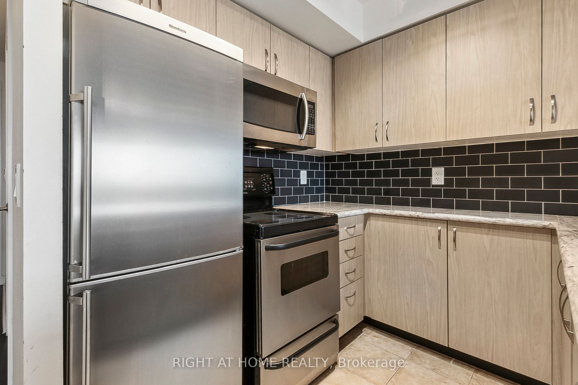 50 Lynn Williams St, #1506