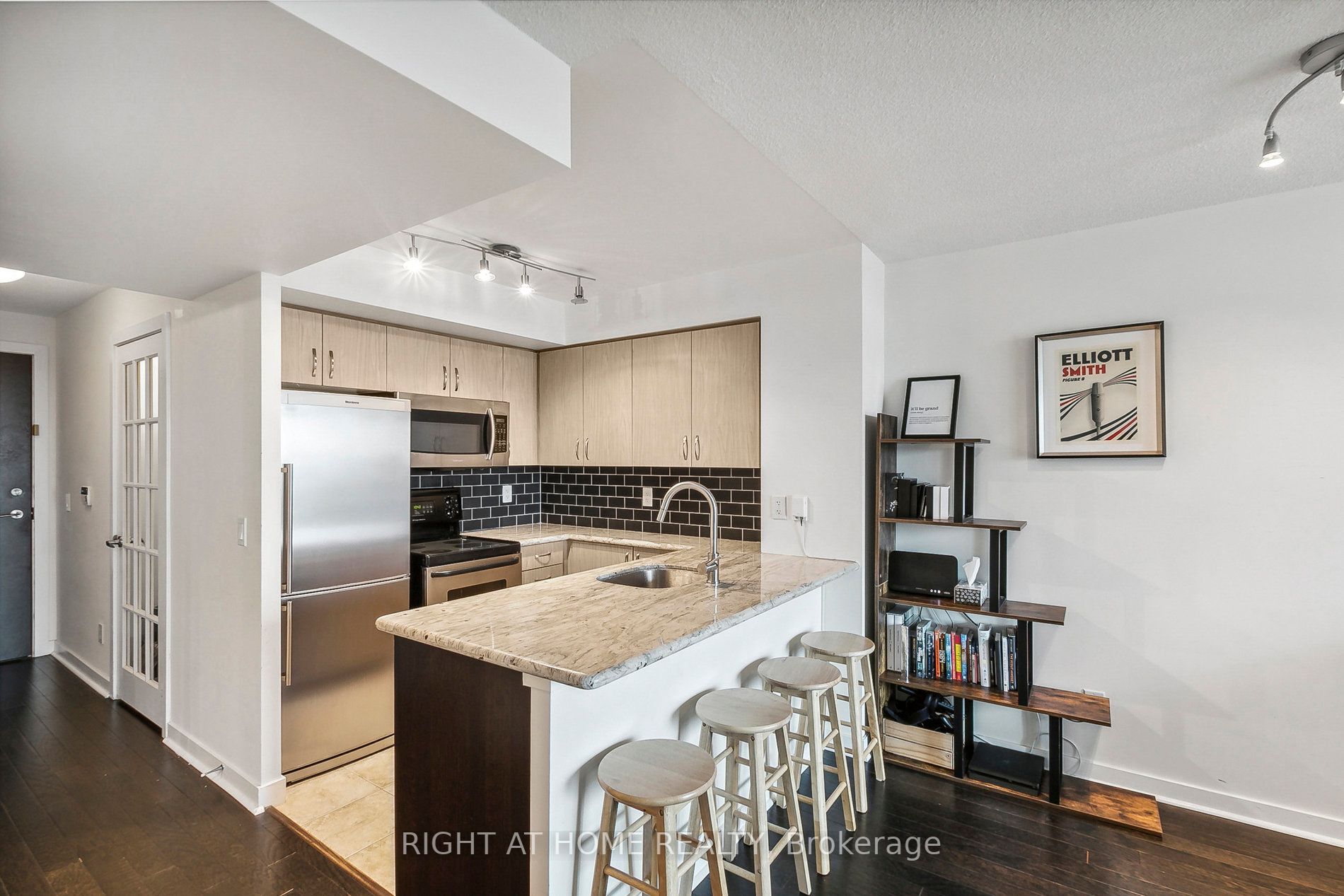 50 Lynn Williams St, #1506