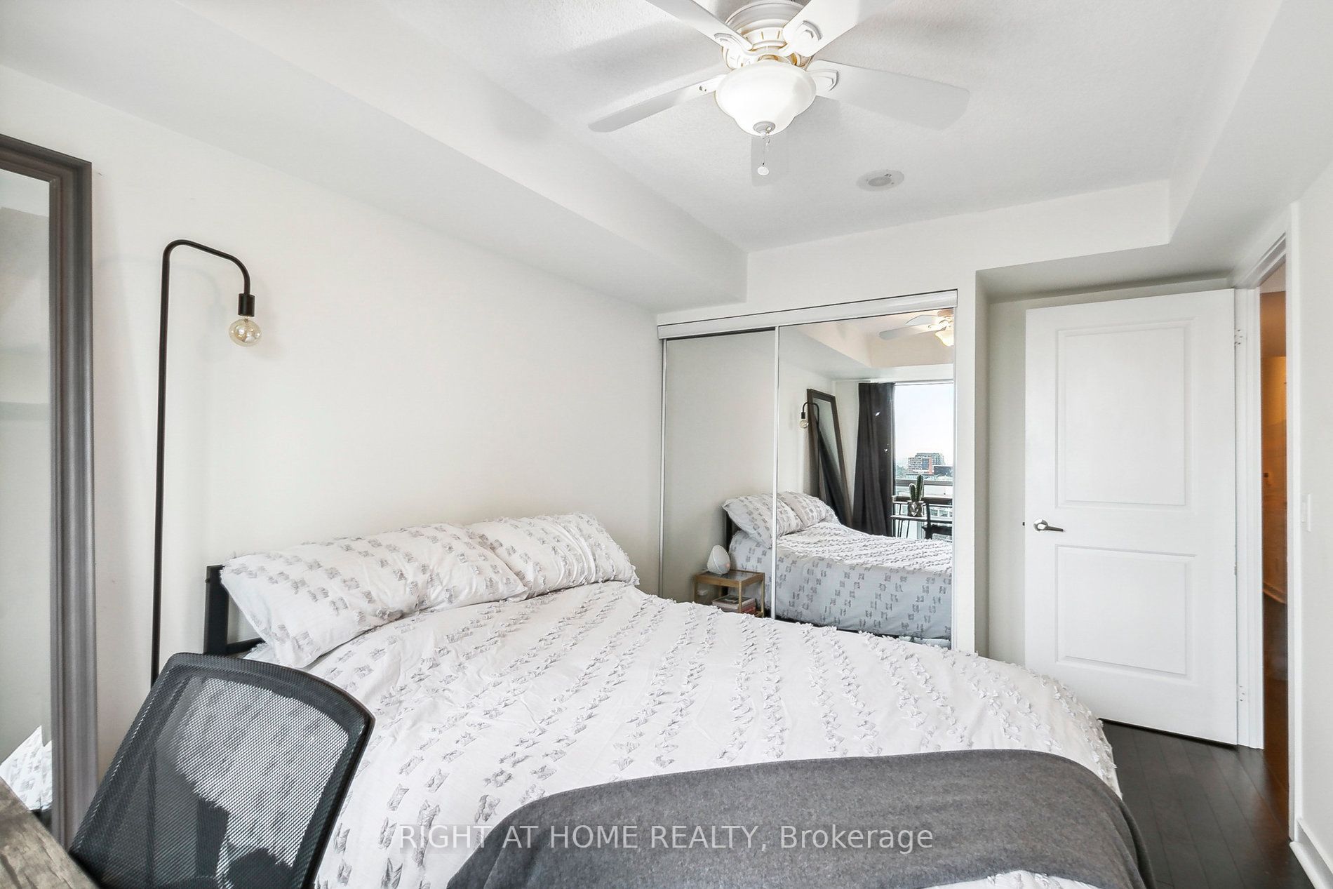 50 Lynn Williams St, #1506
