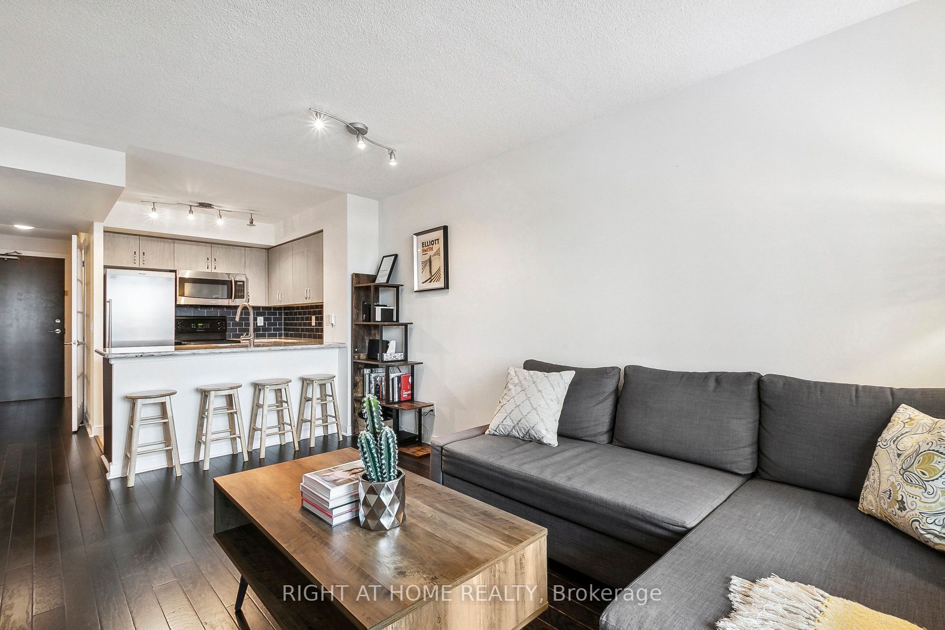50 Lynn Williams St, #1506