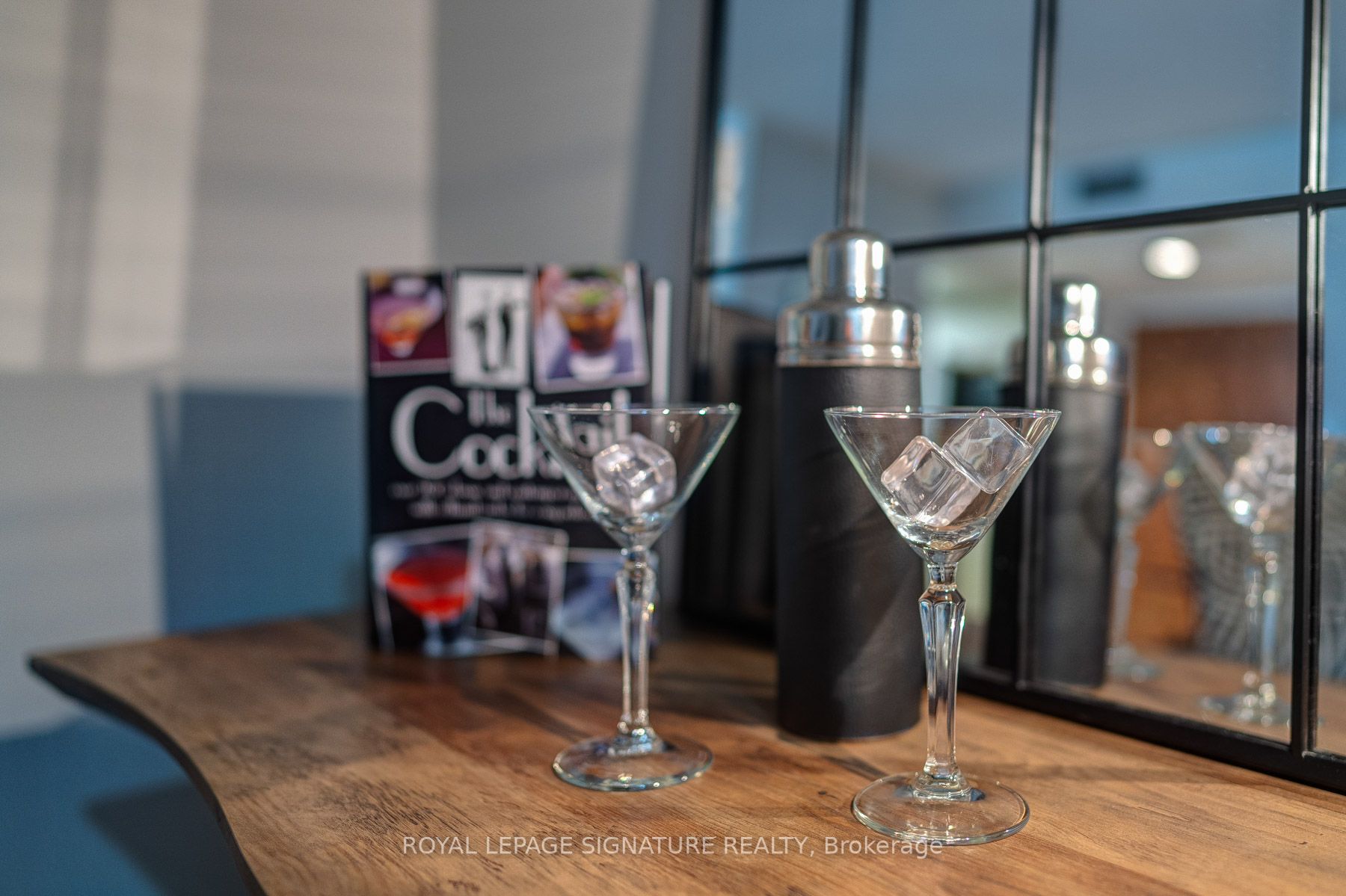 71 Charles Street E, #905