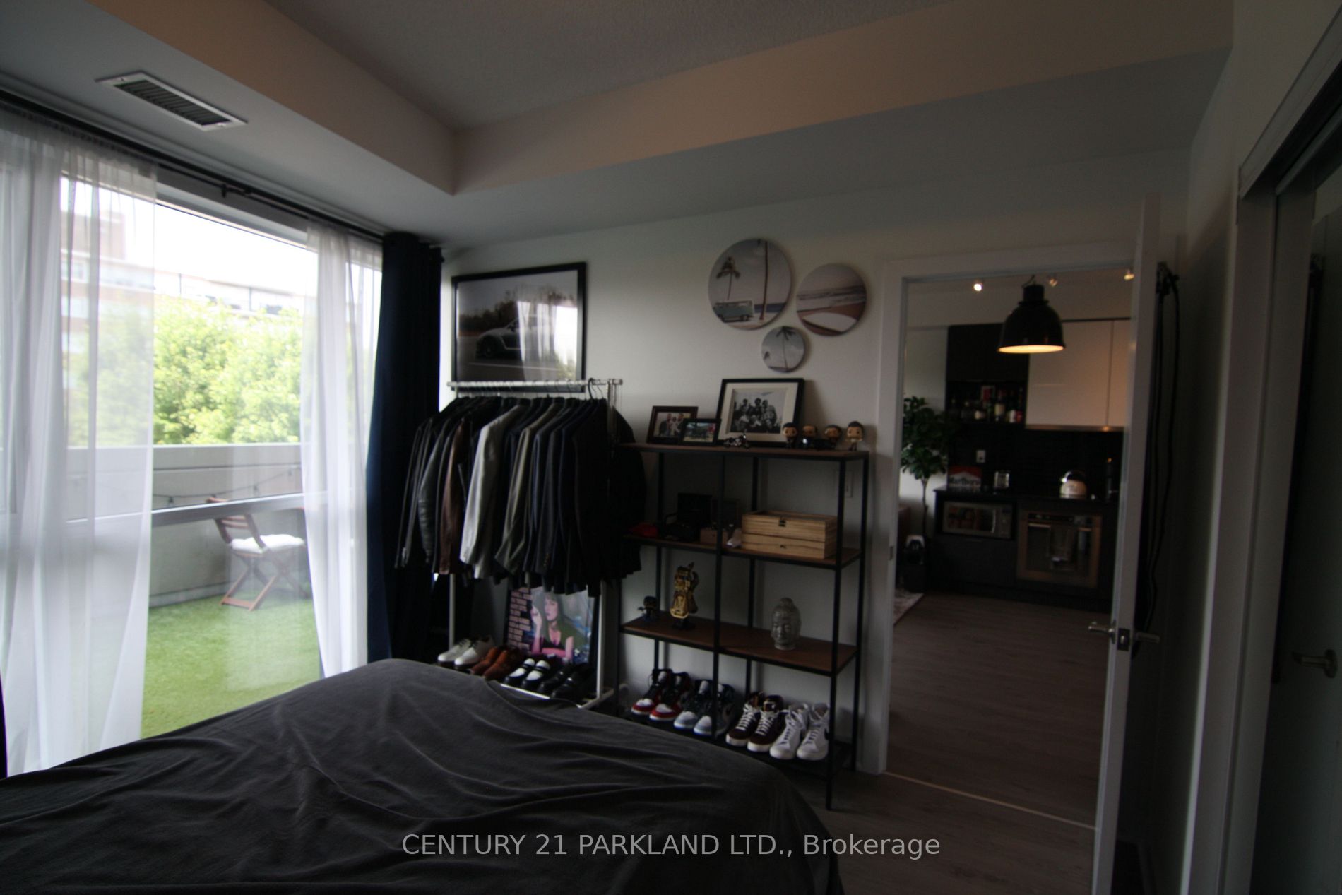 99 The Donway Rd W, #210