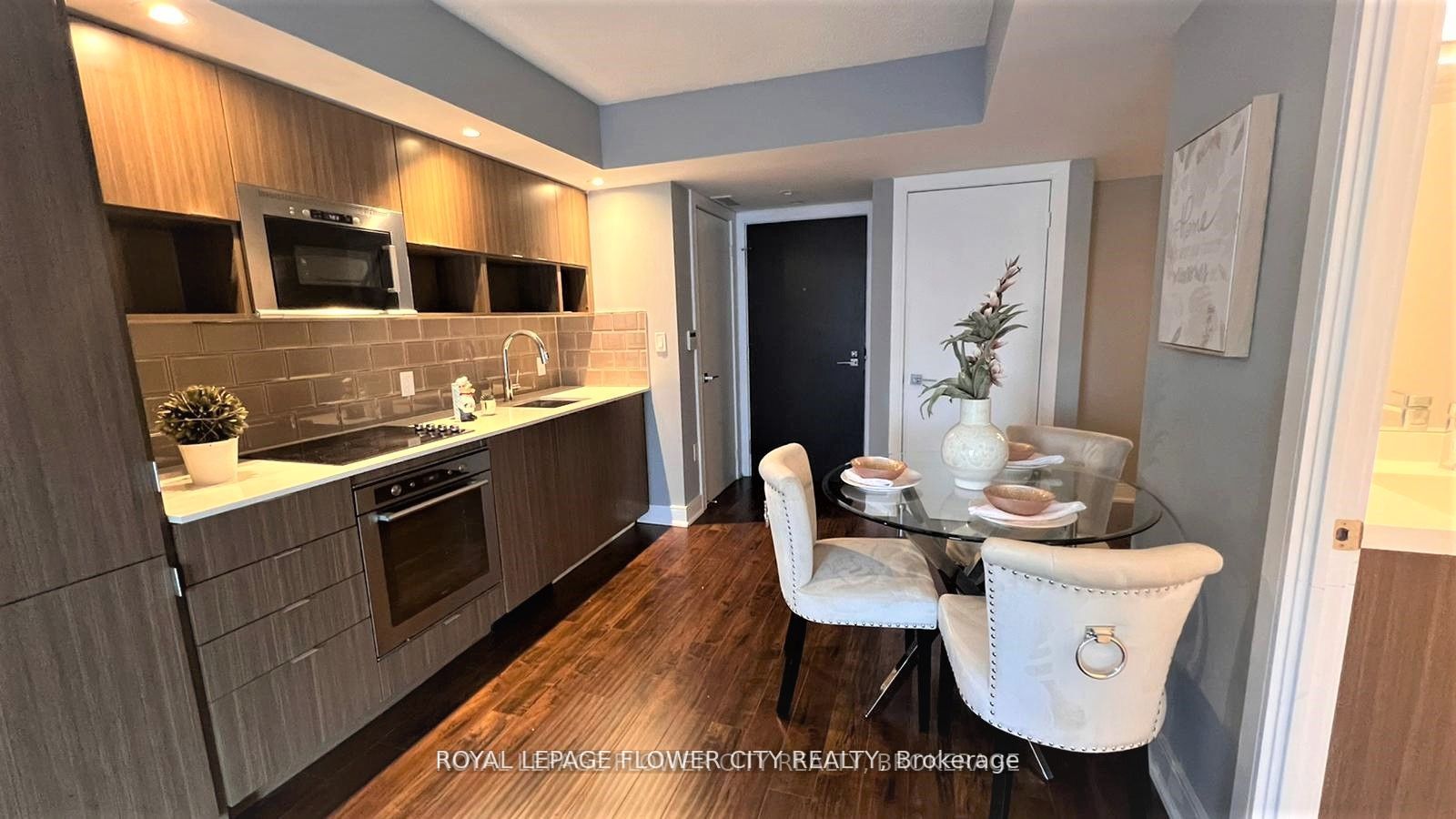 89 Mcgill St, #1404