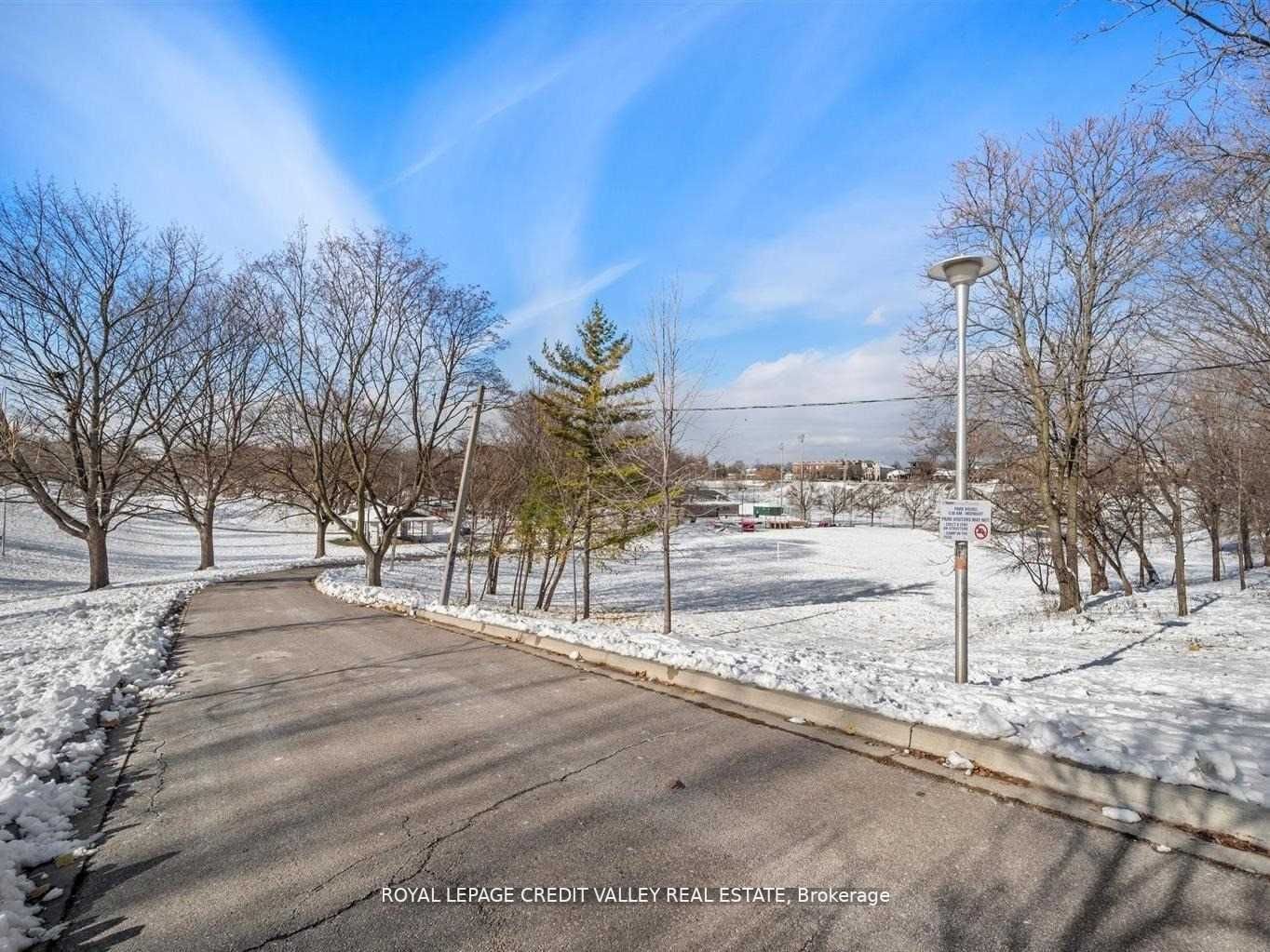 11 Christie St, #604