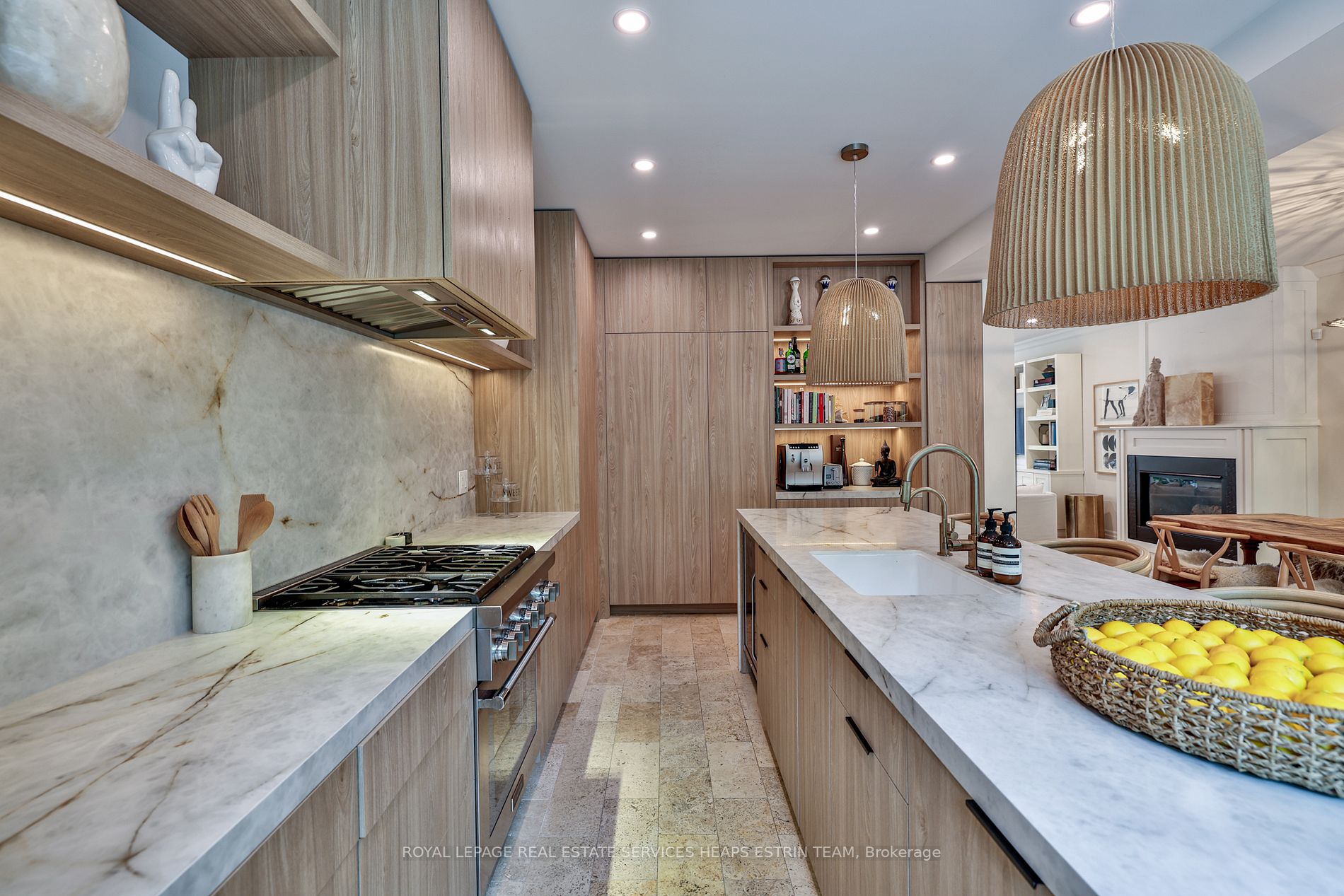 32 Nesbitt Dr