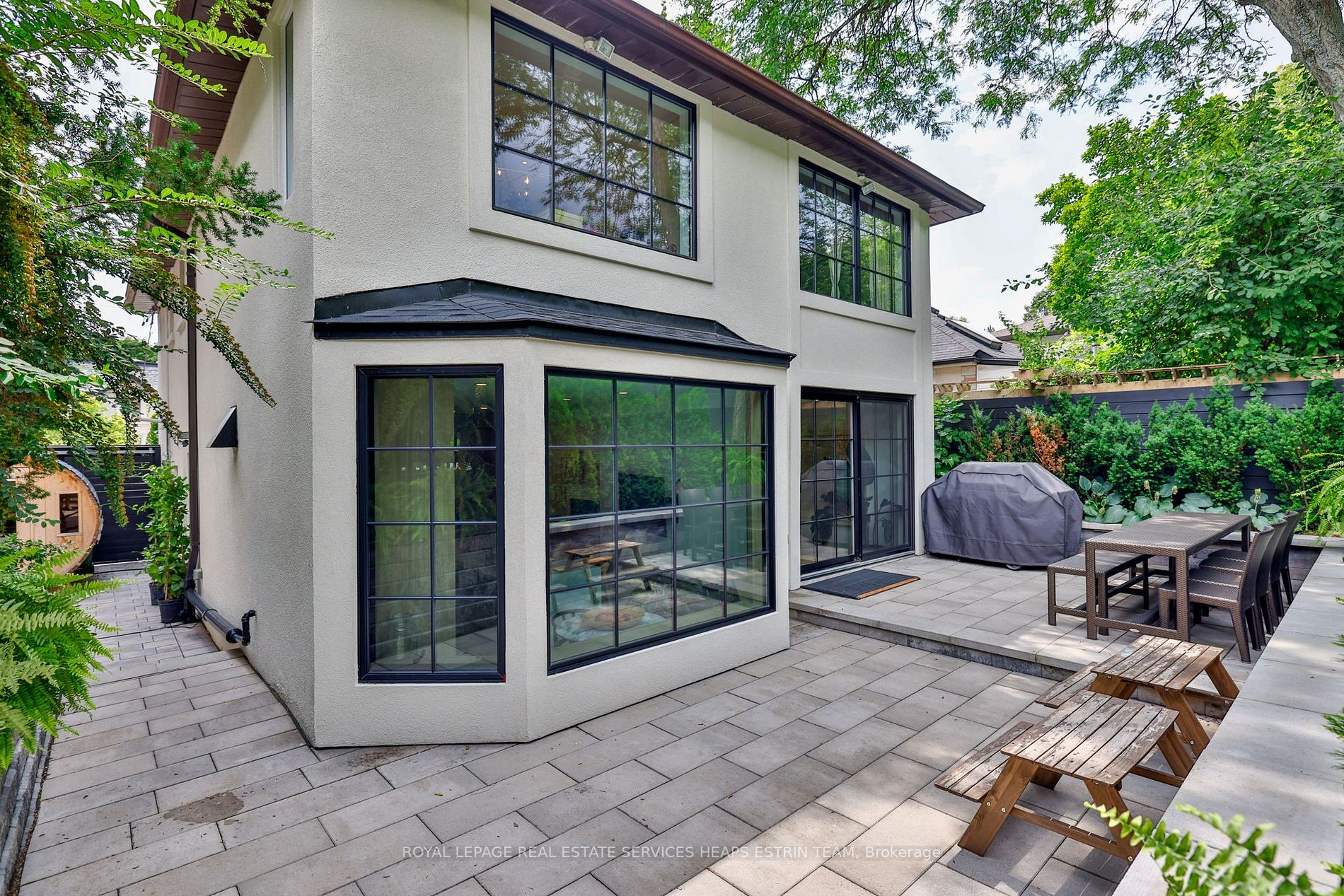 32 Nesbitt Dr