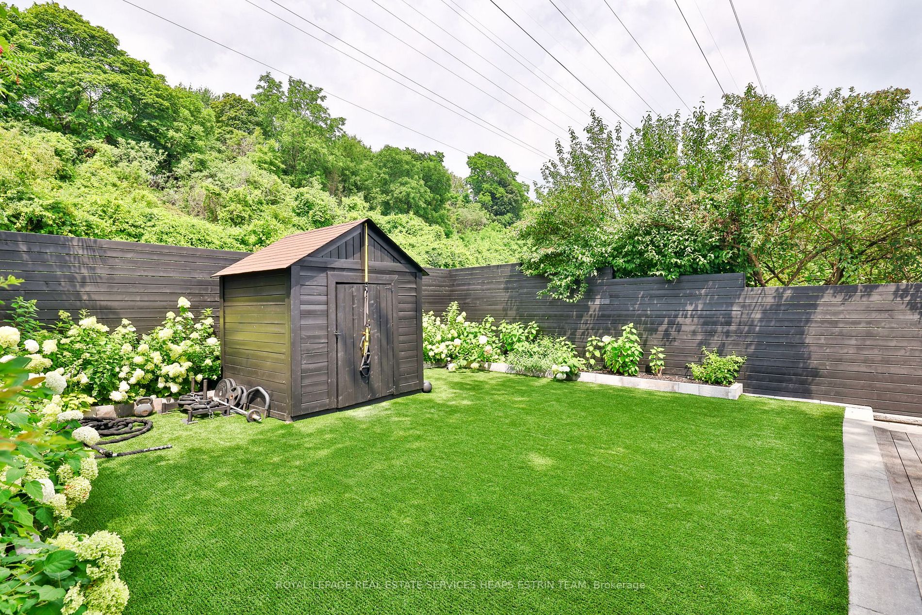 32 Nesbitt Dr