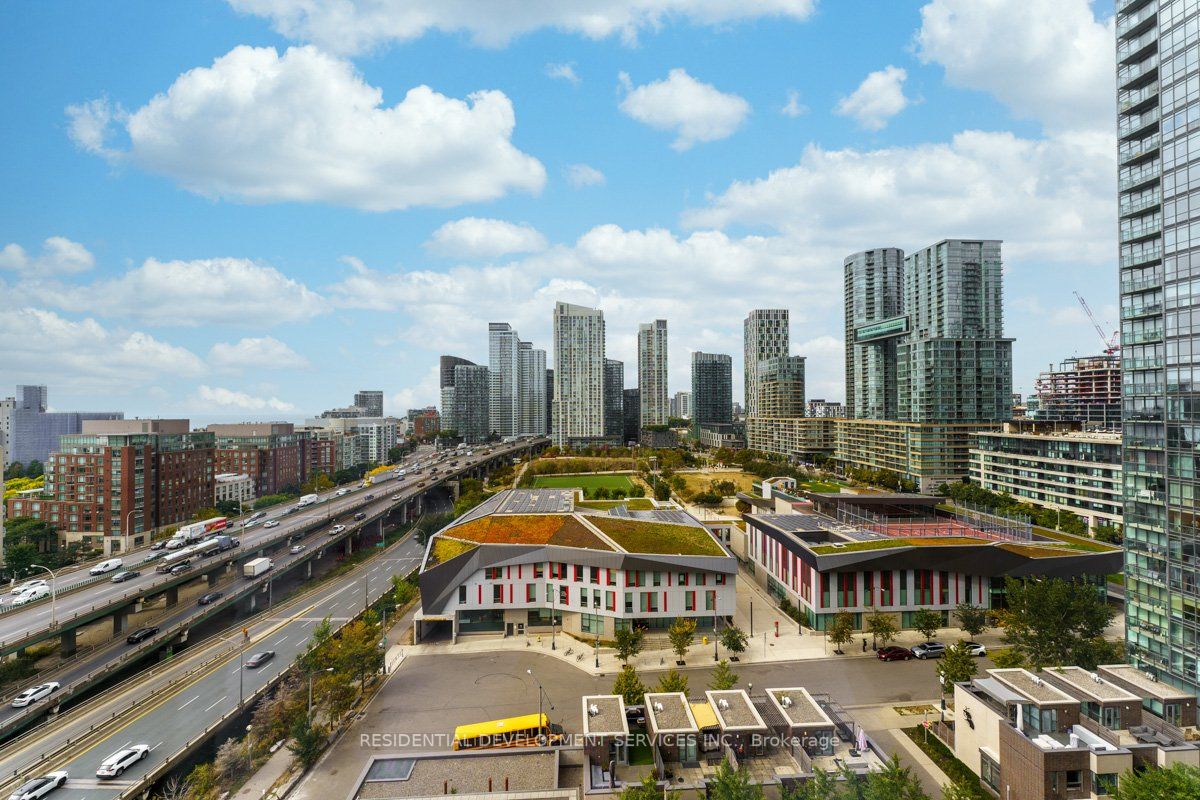 11 Brunel Crt, #1716