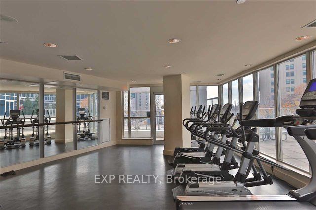 8 York St, #2704