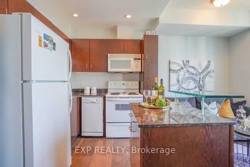 8 York St, #2704