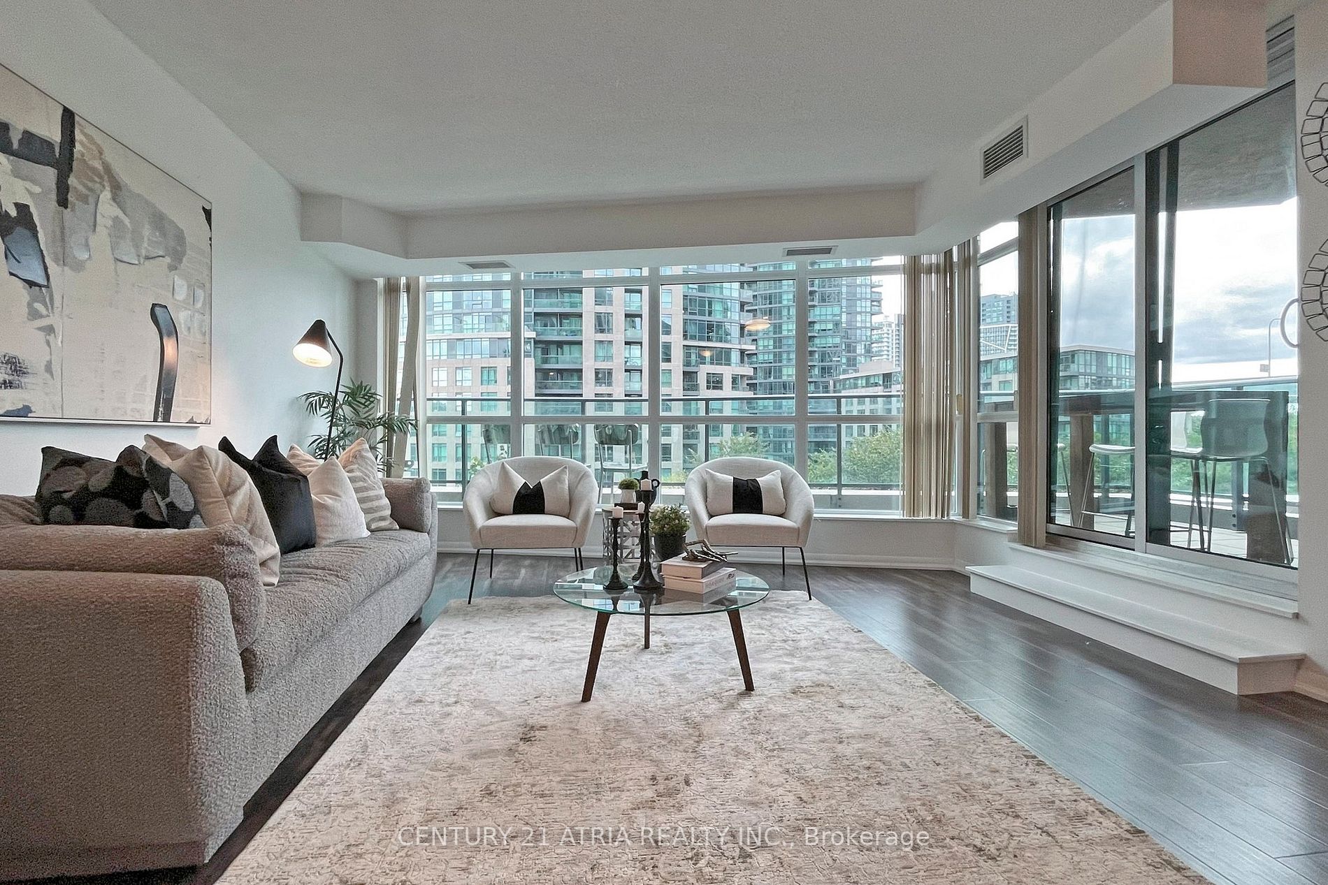 215 Fort York Blvd, #419