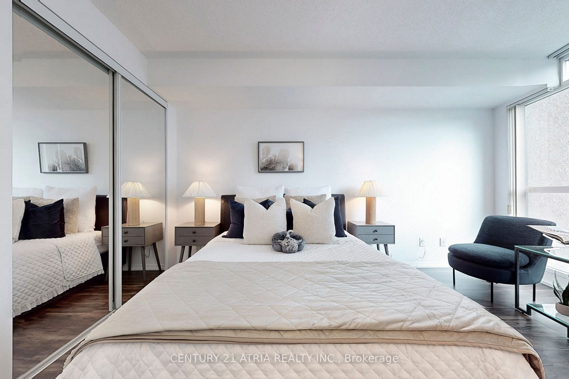 215 Fort York Blvd, #419
