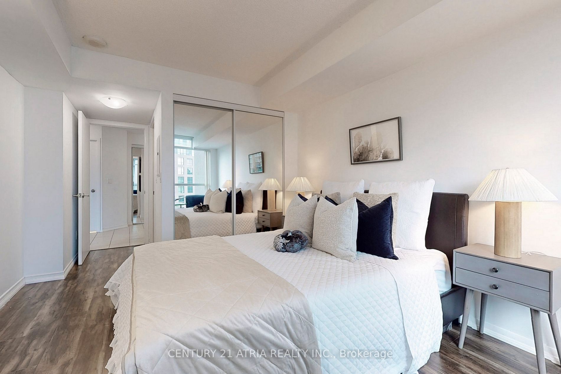 215 Fort York Blvd, #419