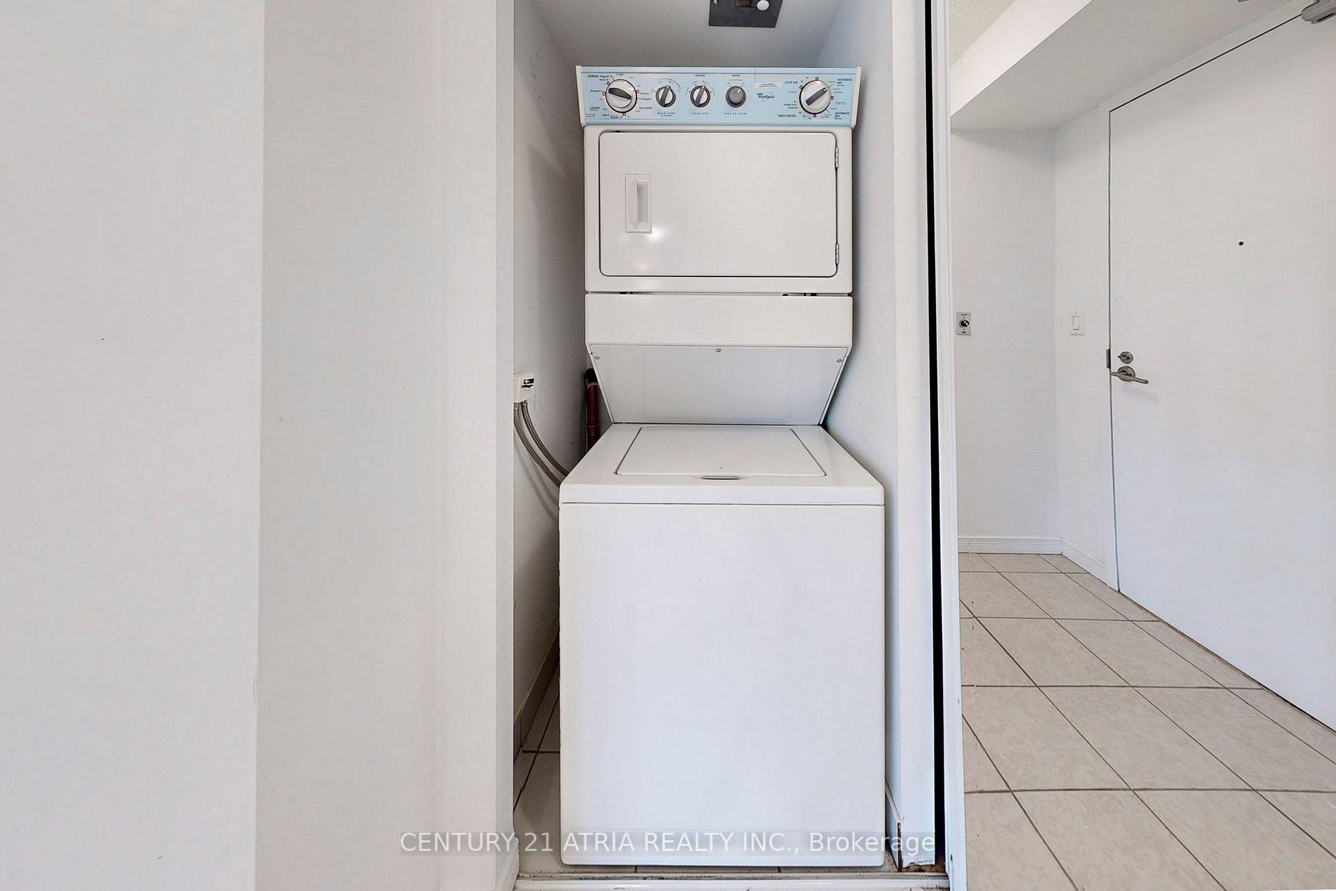 215 Fort York Blvd, #419