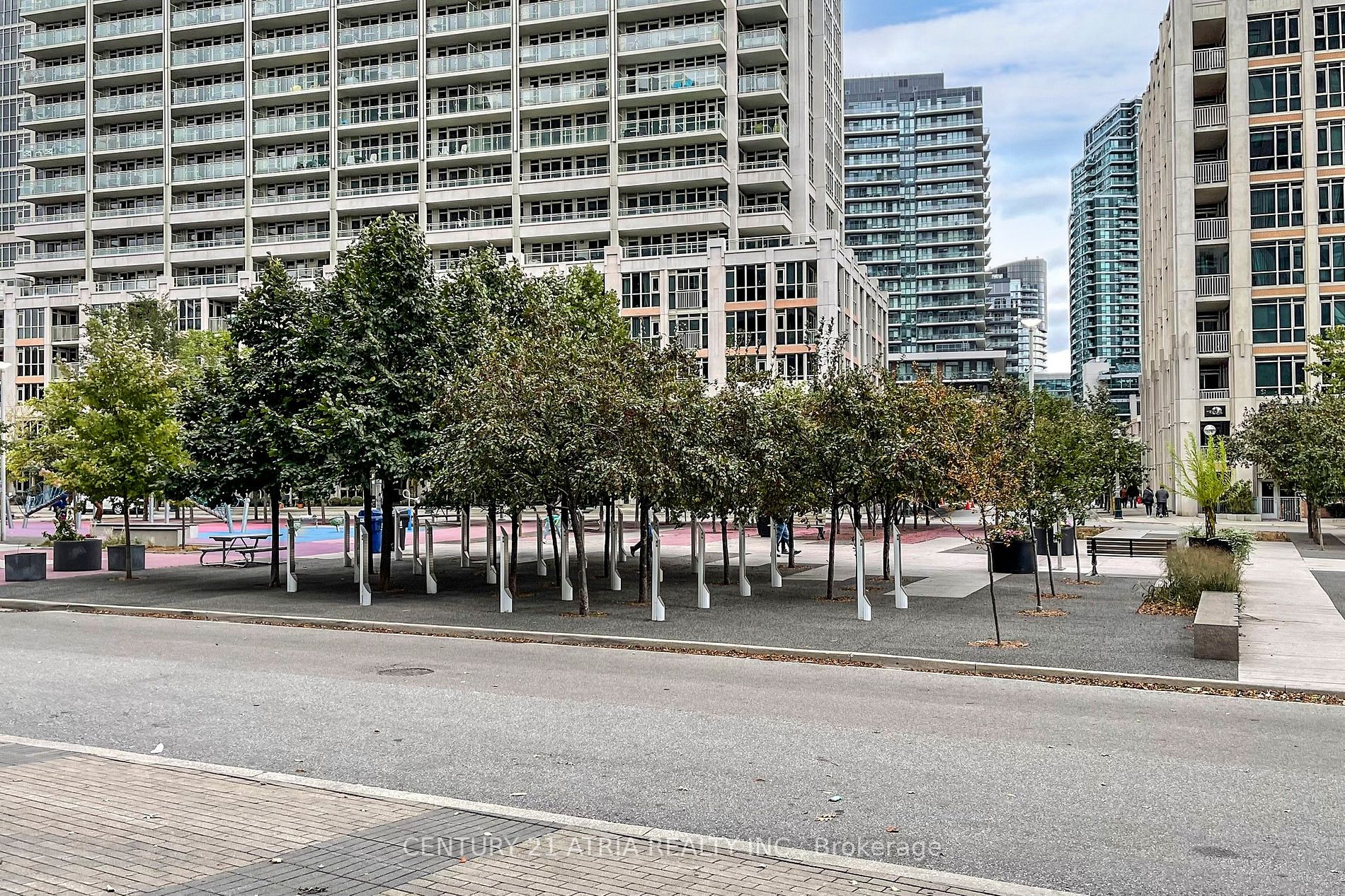 215 Fort York Blvd, #419