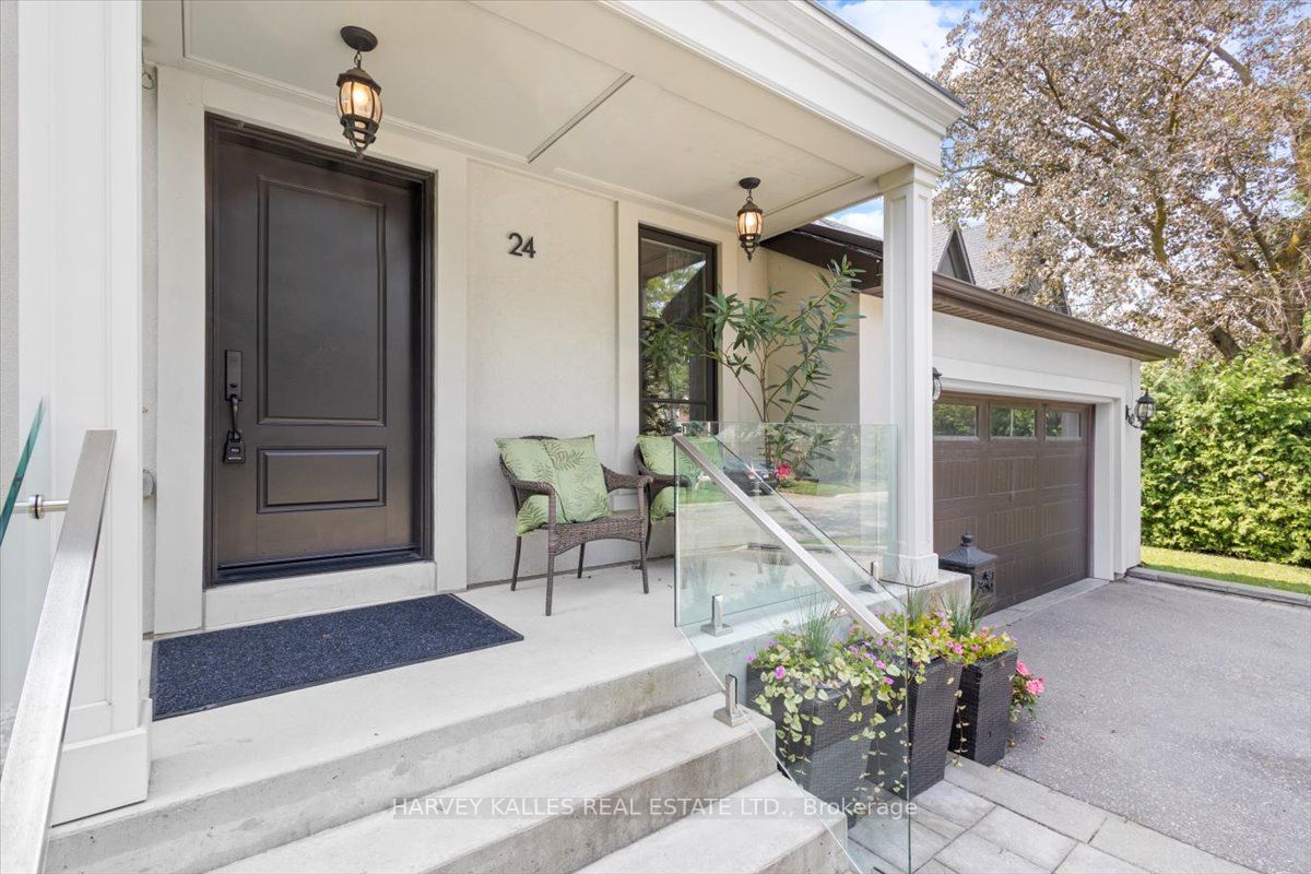24 Barwick Dr