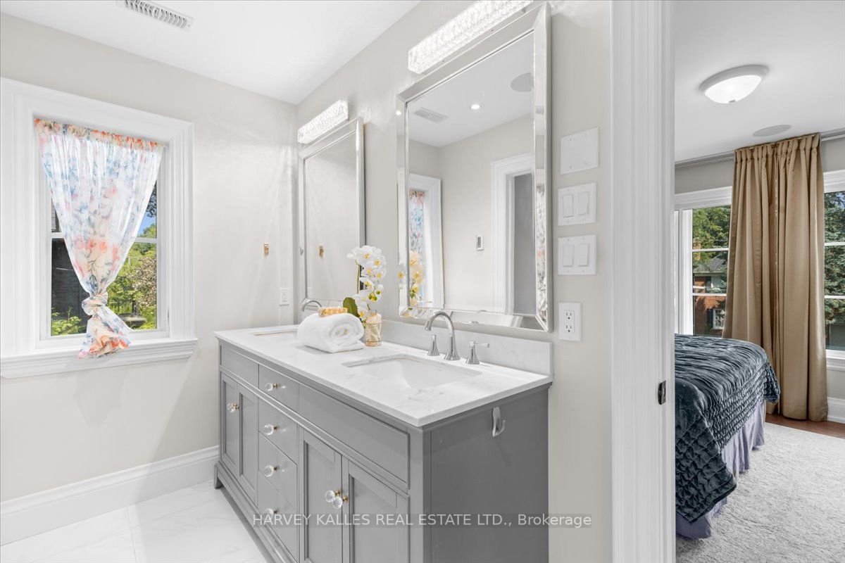 24 Barwick Dr