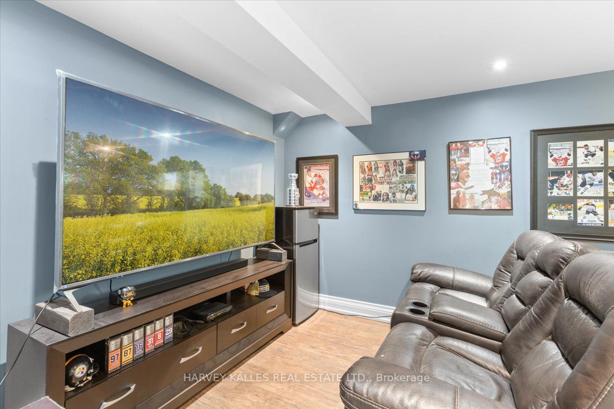 24 Barwick Dr
