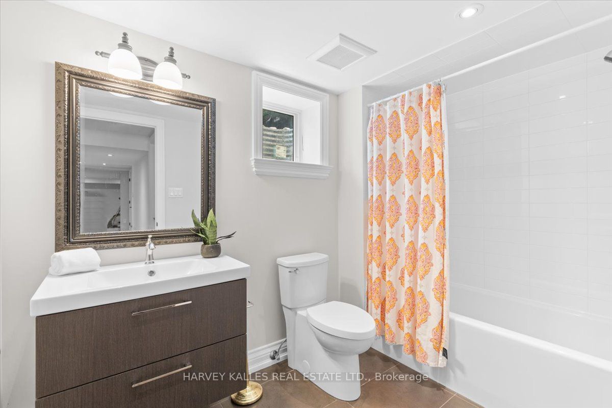 24 Barwick Dr