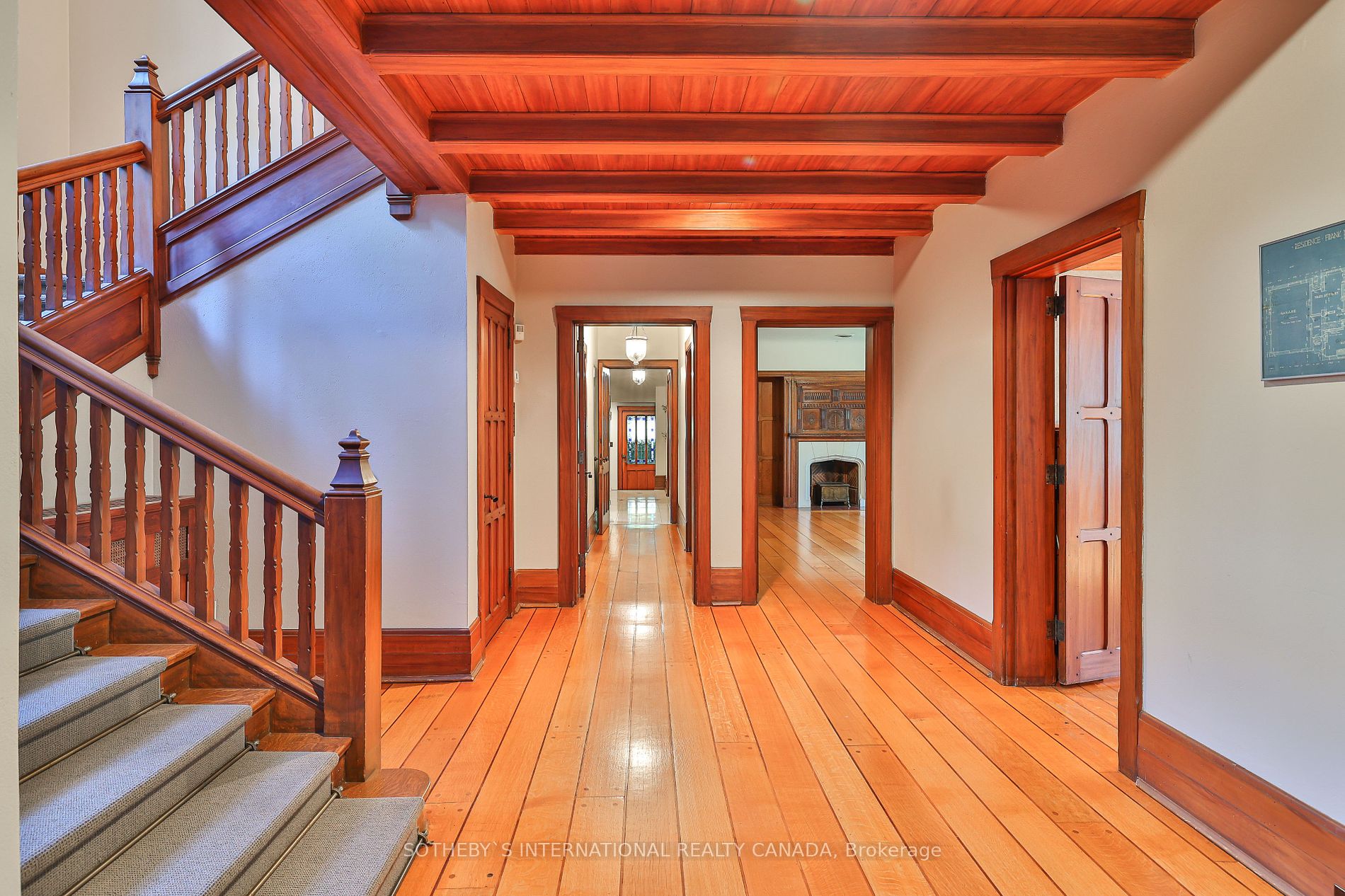 372 Old Yonge St