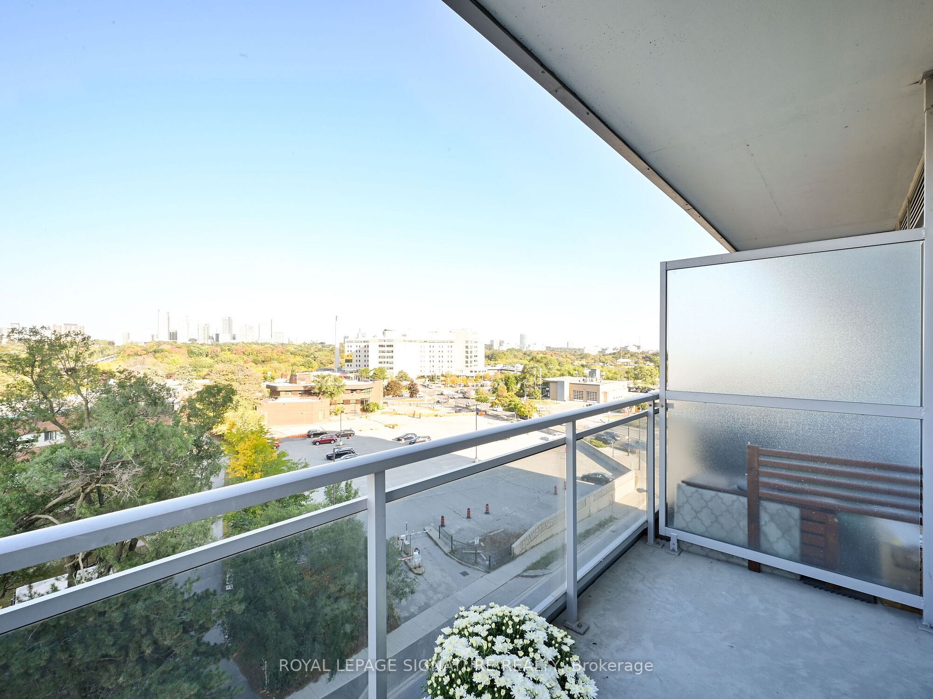 2756 Old Leslie Street, #607