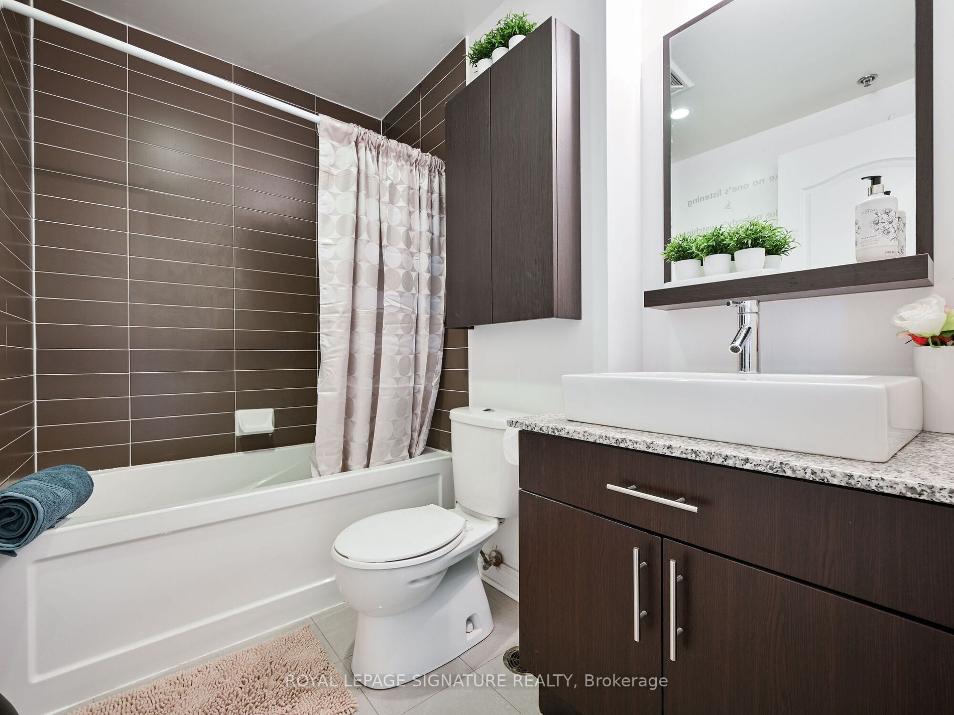 2756 Old Leslie Street, #607