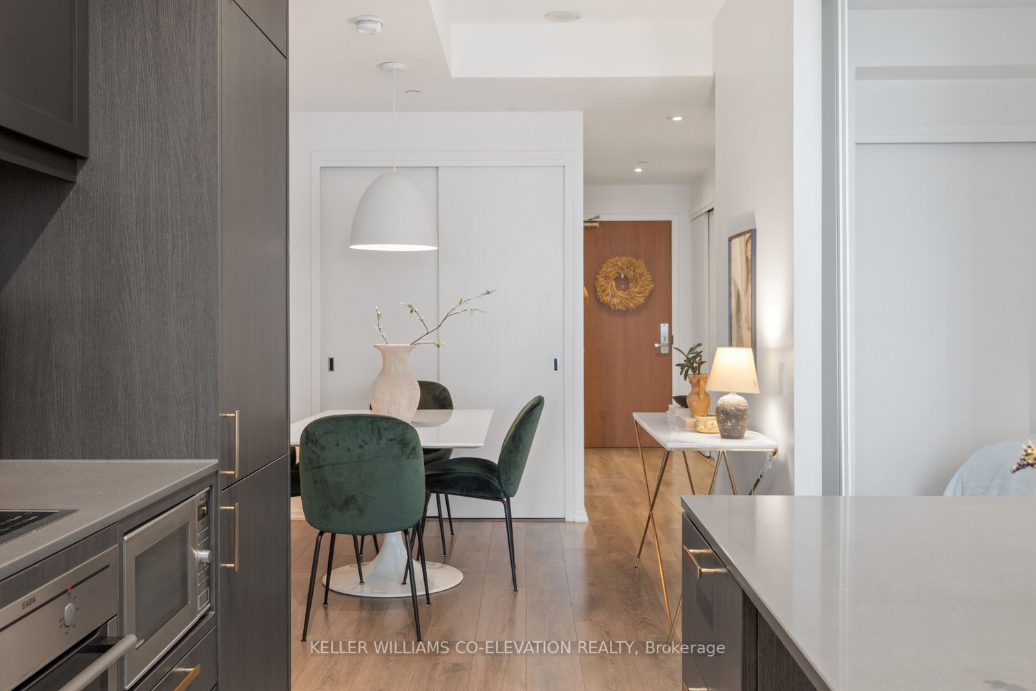 783 Bathurst St, #420