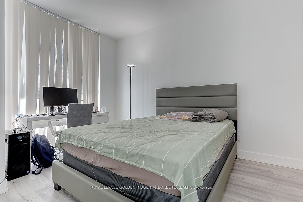 7 Grenville St, #701
