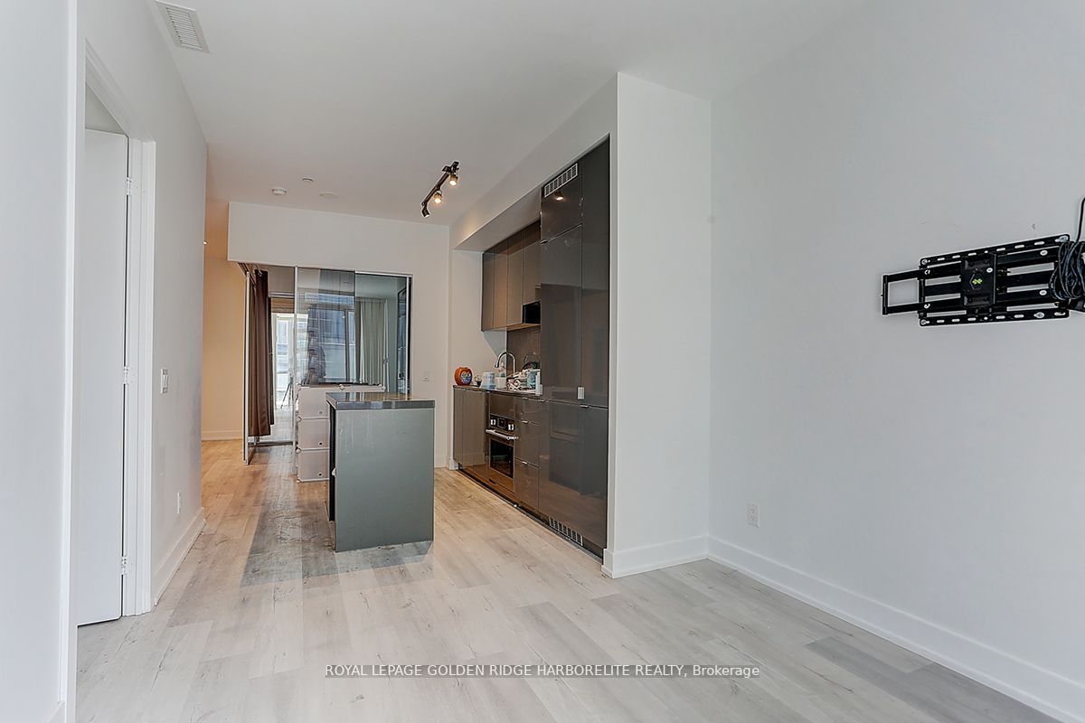 7 Grenville St, #701