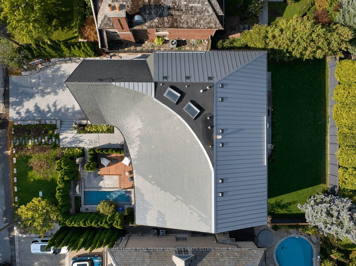 108 Stratford Cres