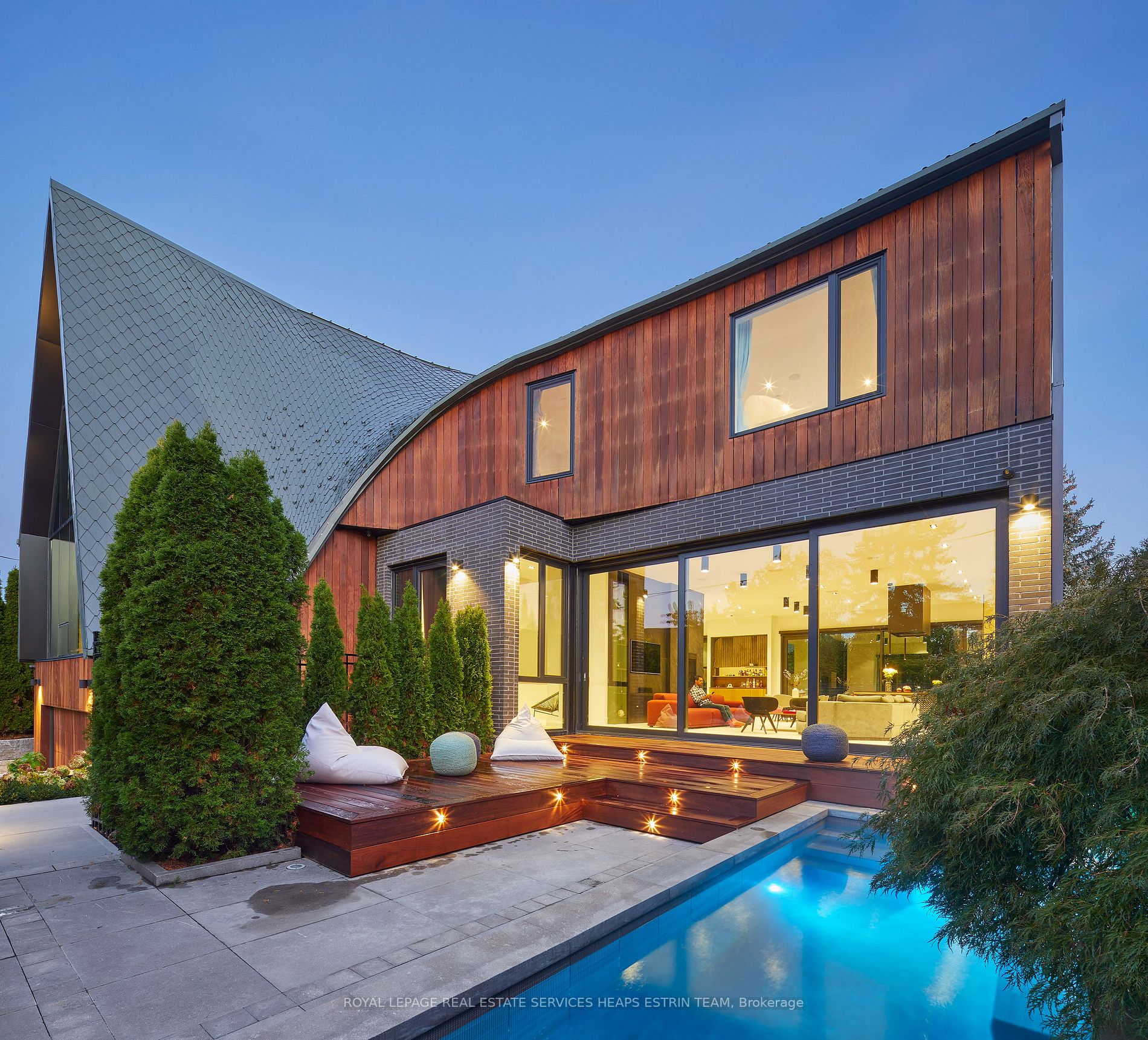 108 Stratford Cres