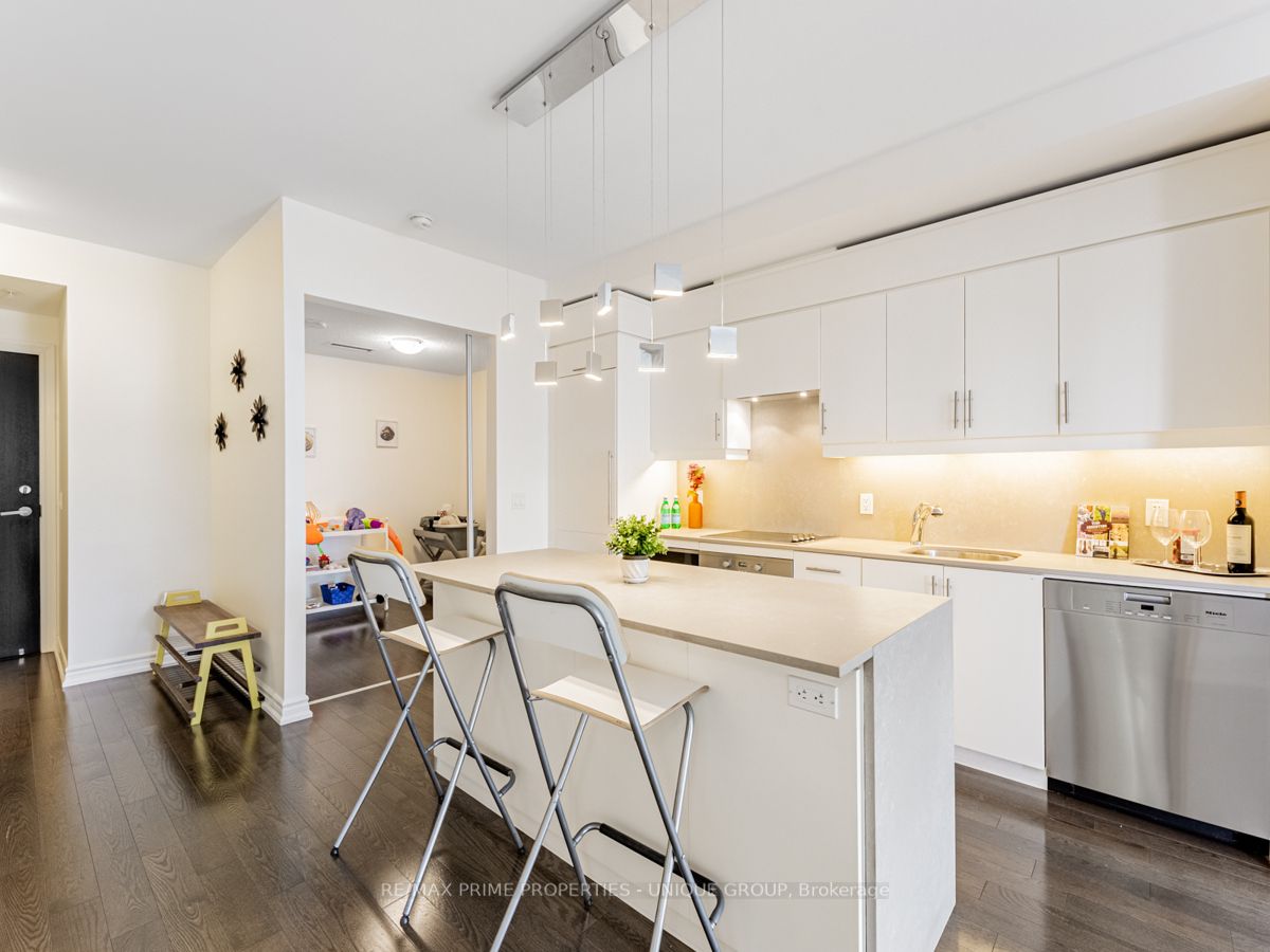 23 Glebe Rd W, #519