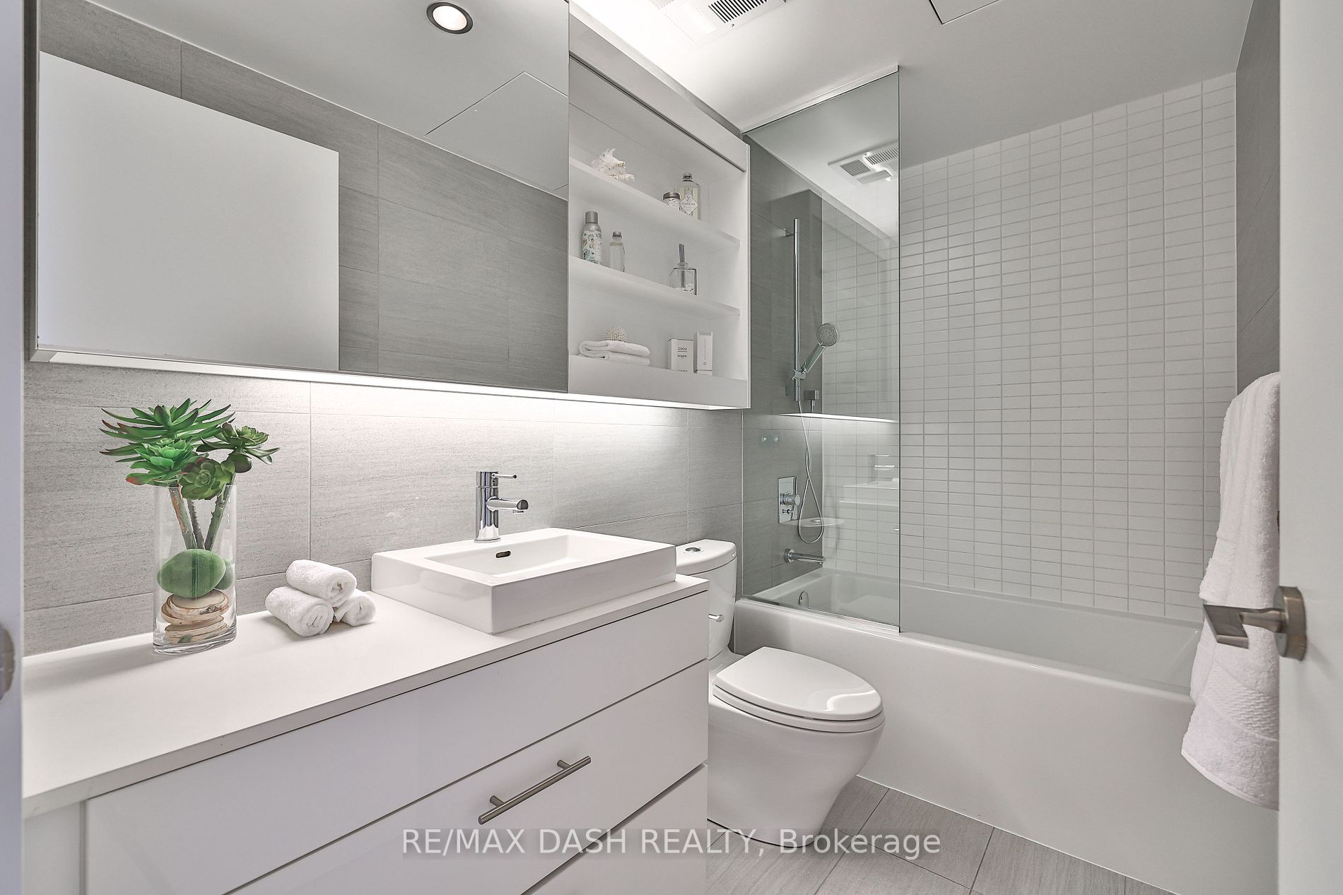 32 Trolley Cres, #1212