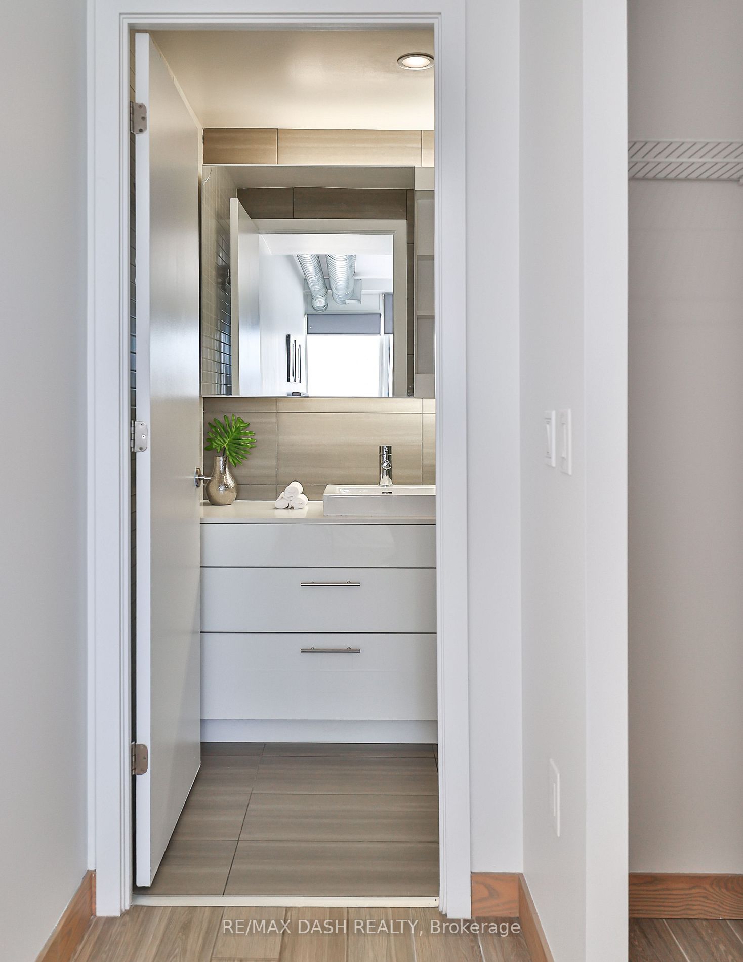32 Trolley Cres, #1212