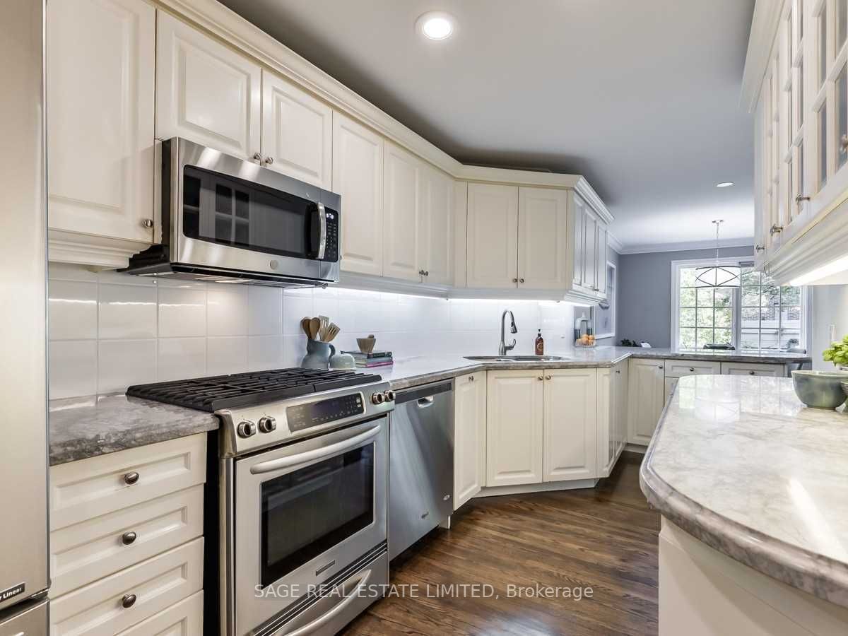61 Donlea Dr