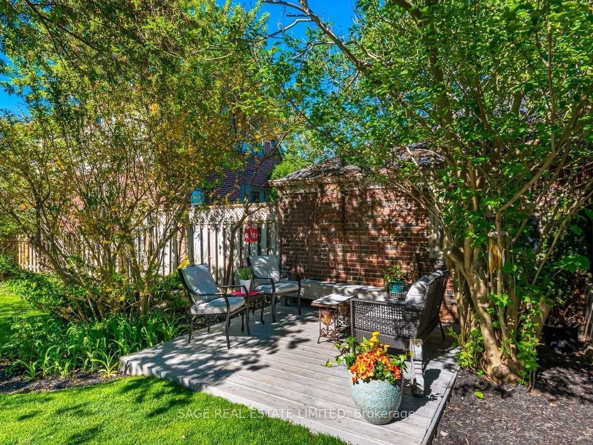 61 Donlea Dr