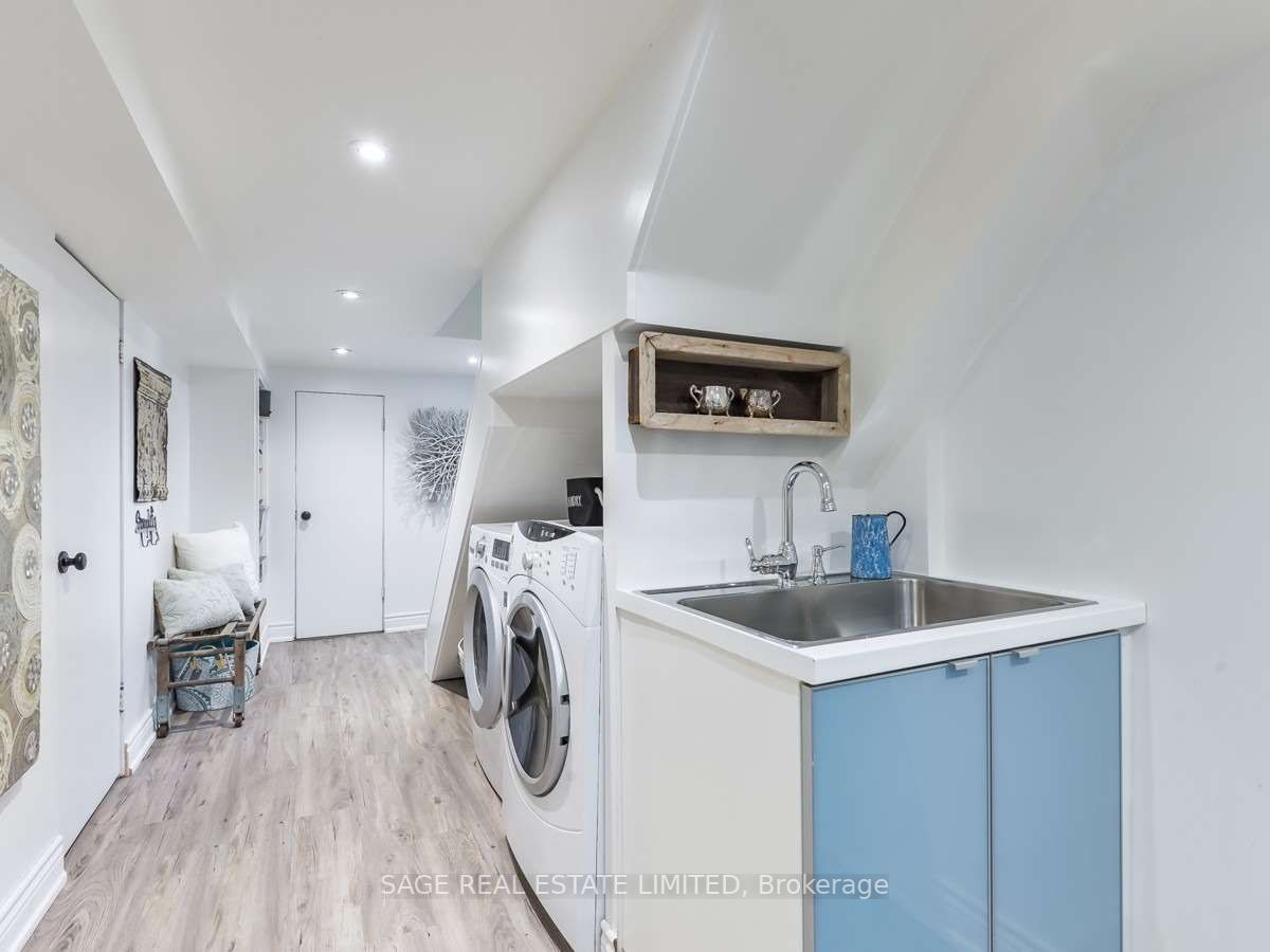 61 Donlea Dr