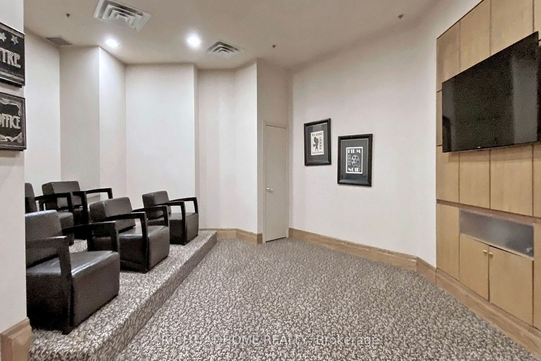 5500 Yonge St, #1002