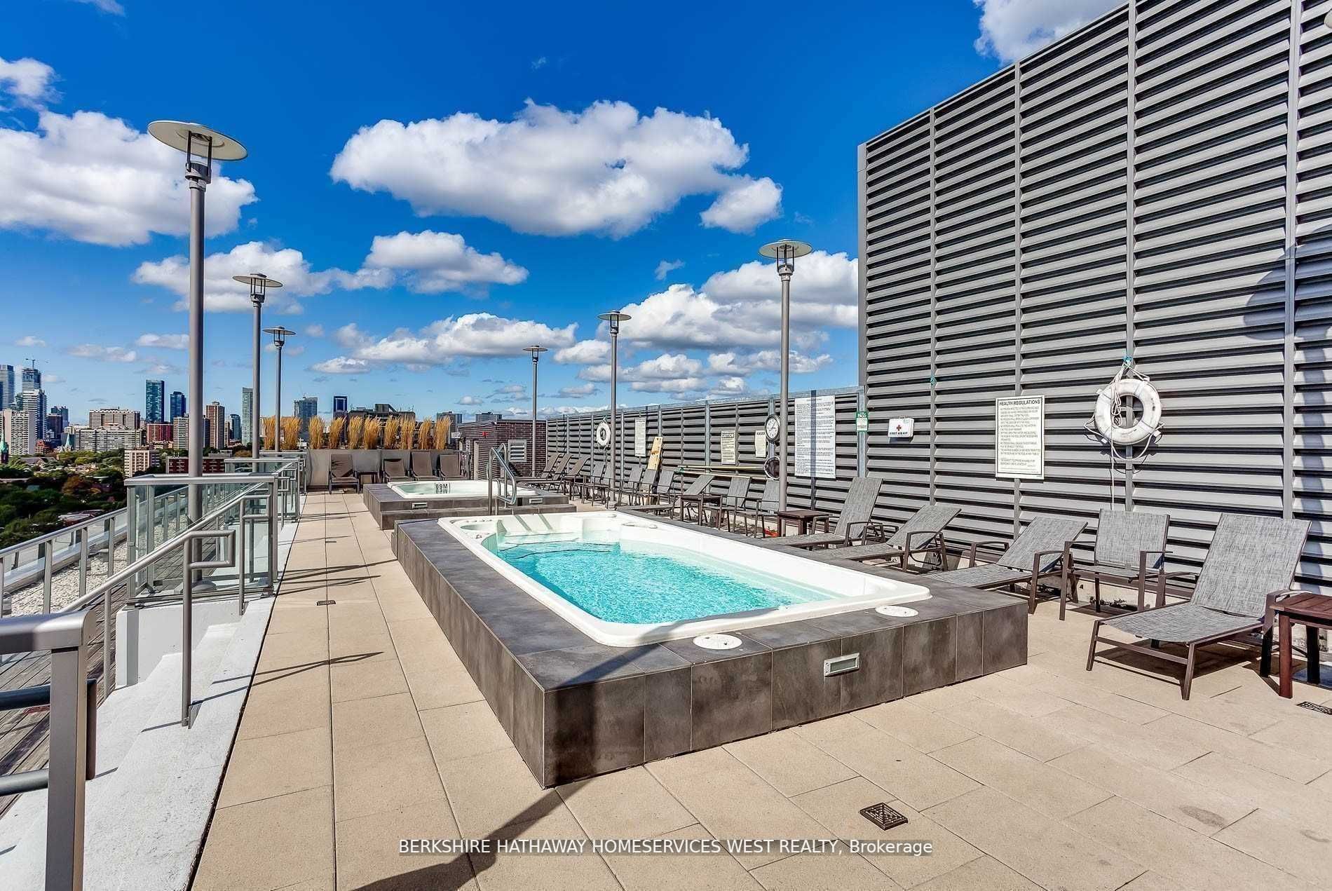 320 Richmond St E, #1410