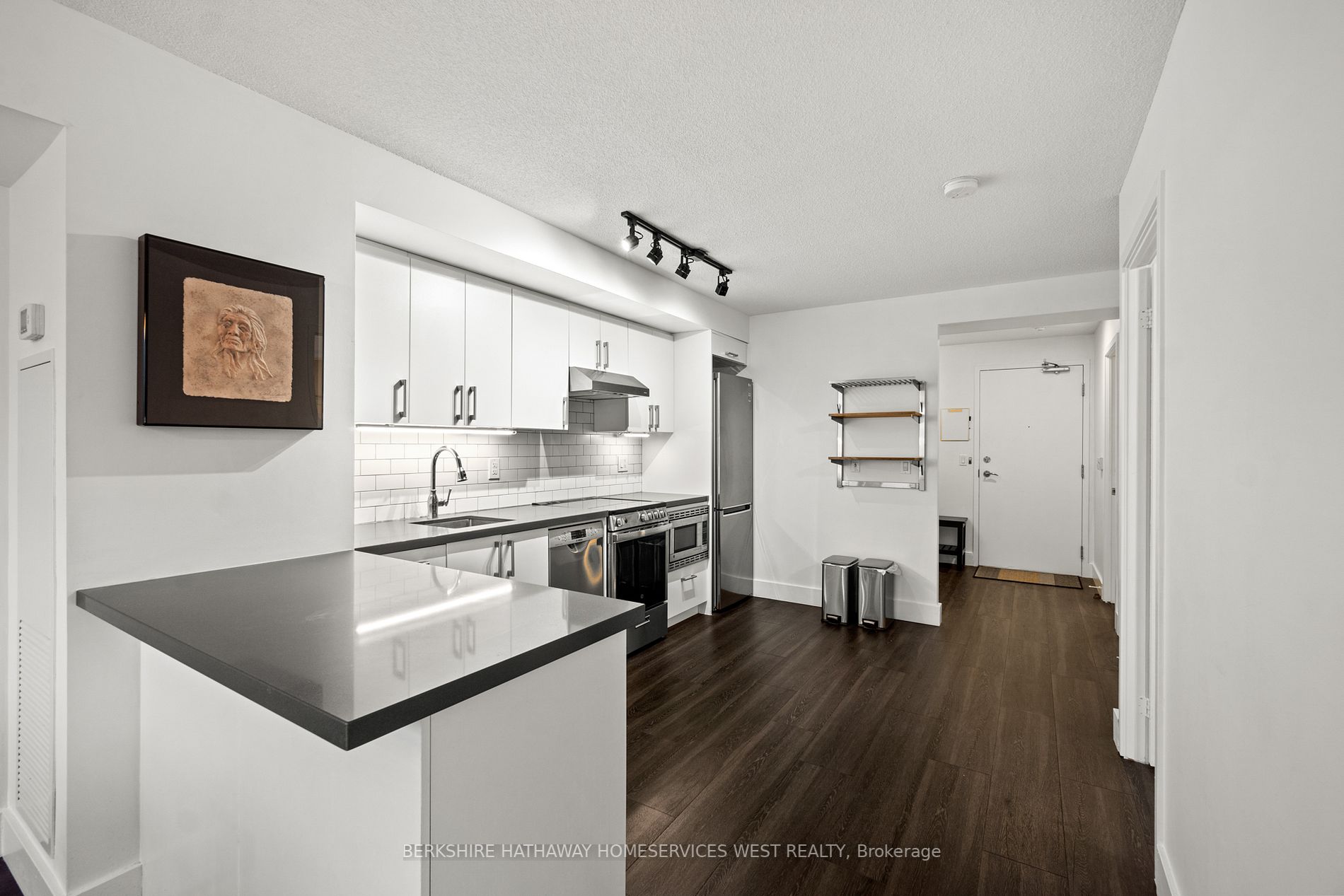 320 Richmond St E, #1410