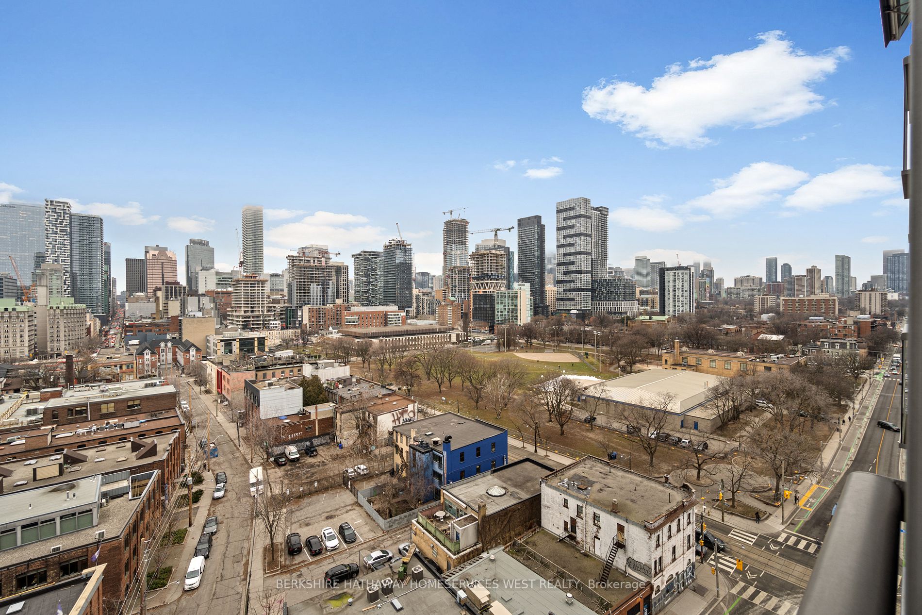 320 Richmond St E, #1410